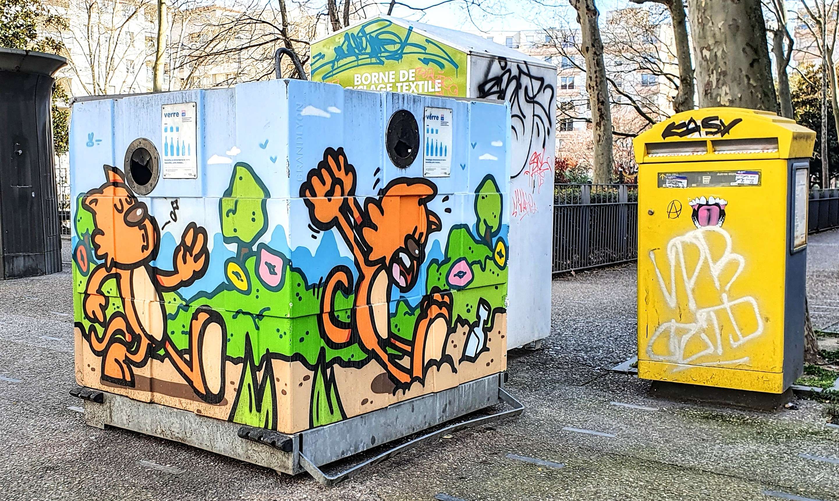 
								Street-art graffiti fresque 
								La Coulure 
									57 Avenue F&eacute;lix Faure
									69003
									Lyon
									France 
									Pat Finder
								Street-Art-Safari.com
								