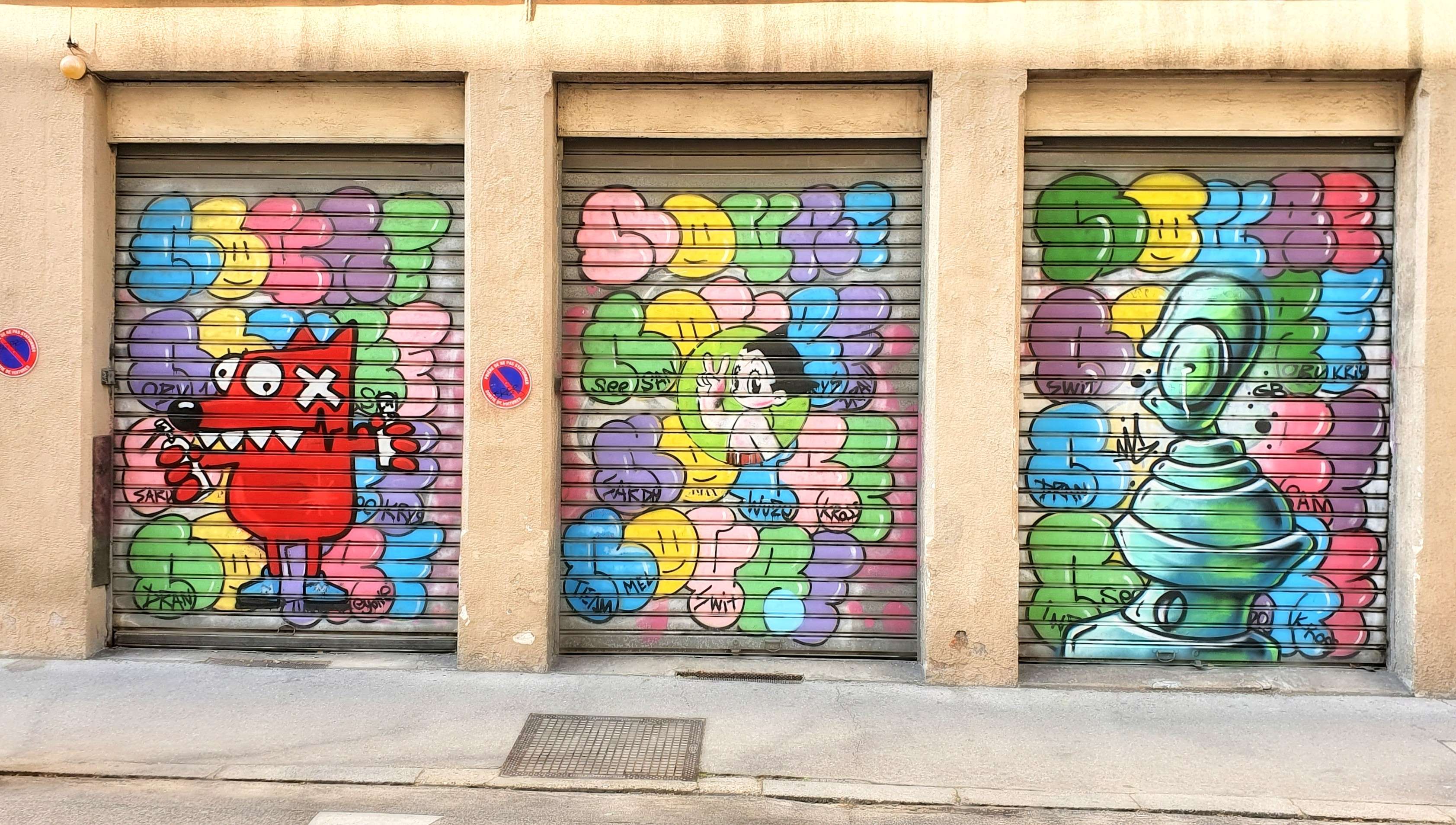 
								Street-art graffiti fresque 
								Pimax 
									22 Rue Chaponnay
									69003
									Lyon
									France 
									Pat Finder
								Street-Art-Safari.com
								