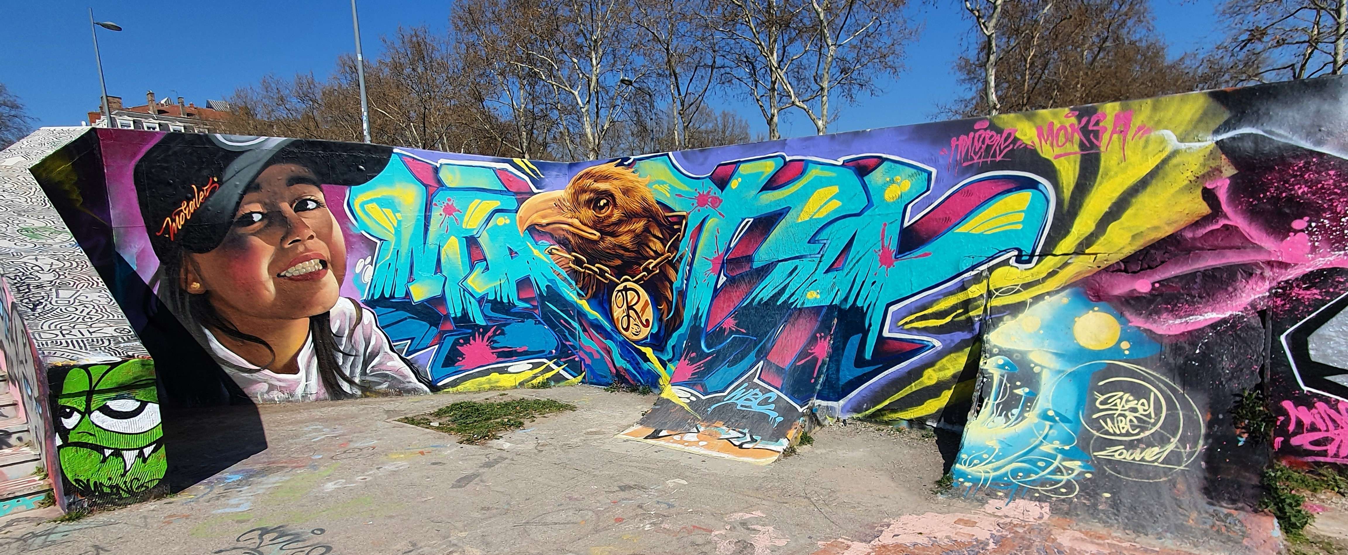 
								Street-art graffiti fresque 
								Huereck, Moksart, Moralez xv3st 
									102 Quai du G&eacute;n&eacute;ral Sarrail
									69006
									Lyon
									France 
									Pat Finder
								Street-Art-Safari.com
								