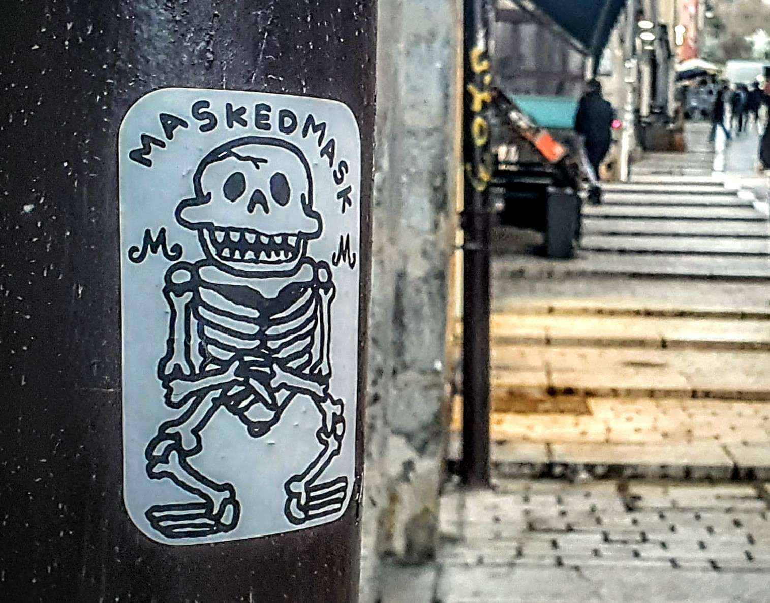 
								Street-art graffiti fresque 
								MaskedMask 
									104 Mont&eacute;e de la Grande-C&ocirc;te
									69001
									Lyon
									France 
									Pat Finder
								Street-Art-Safari.com
								