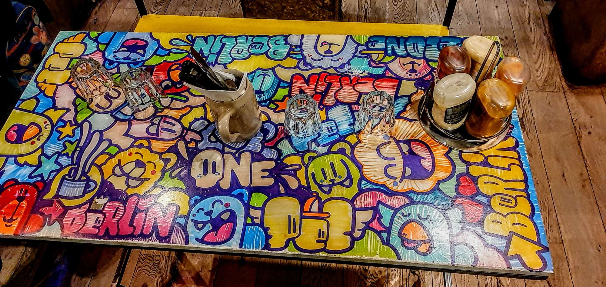 
								Street-art graffiti fresque 
								PEC 
									2 Rue de la Terrasse
									69004
									Lyon
									France 
									Pat Finder
								Street-Art-Safari.com
								