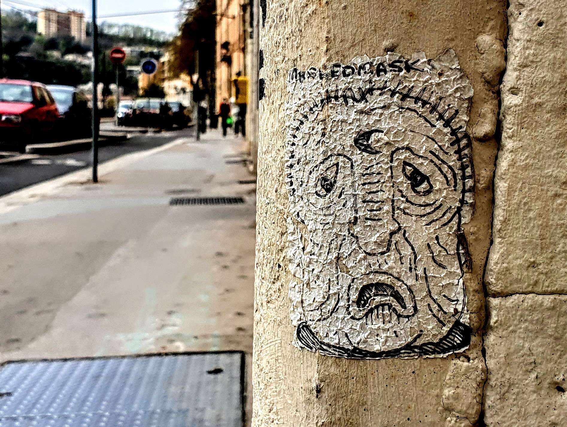 
								Street-art graffiti fresque 
								MaskedMask 
									33 Quai Saint-Vincent
									69001
									Lyon
									France 
									Pat Finder
								Street-Art-Safari.com
								