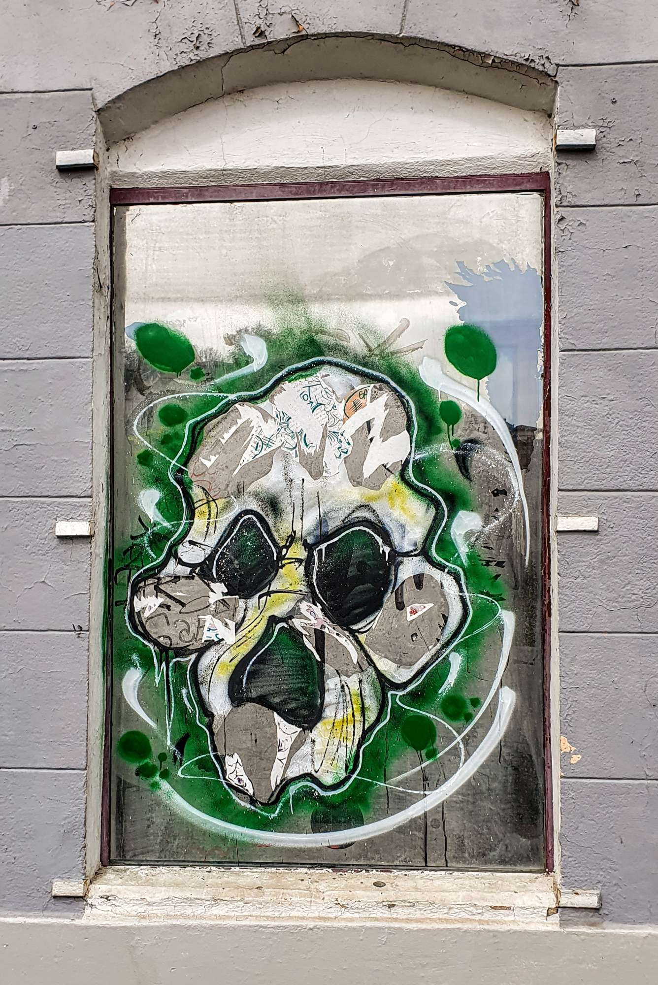 
								Street-art graffiti fresque 
								LartistSuperCho 
									35 Quai Saint-Vincent
									69001
									Lyon
									France 
									Pat Finder
								Street-Art-Safari.com
								