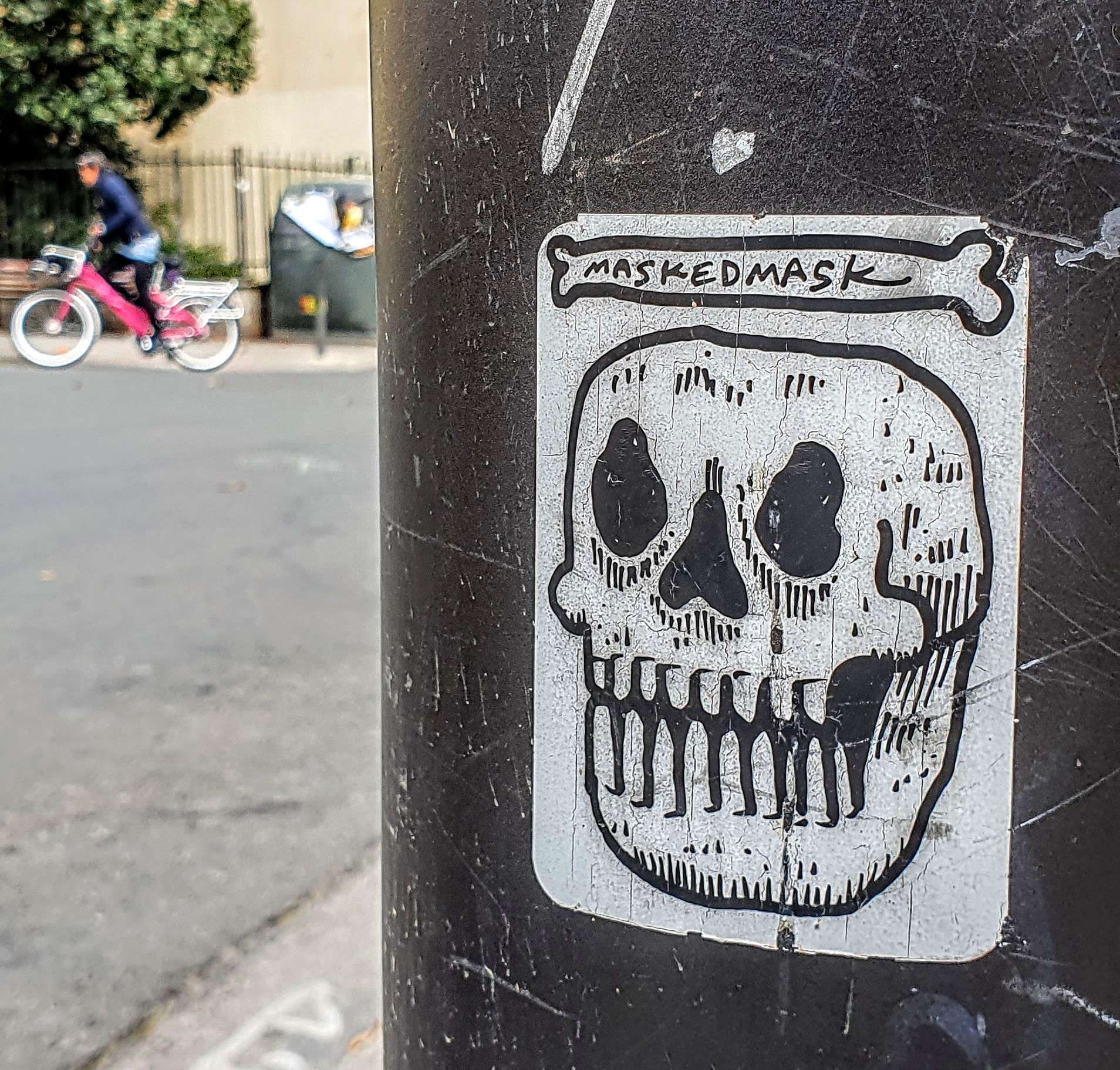 
								Street-art graffiti fresque 
								MaskedMask 
									25 Rue Terme
									69001
									Lyon
									France 
									Pat Finder
								Street-Art-Safari.com
								