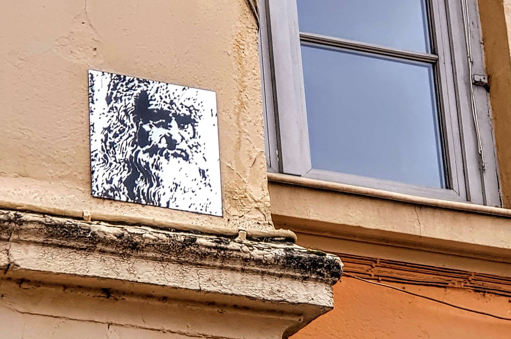 
								Street-art graffiti fresque 
								MIRROR 
									13 Place Beno&icirc;t Crepu
									69005
									Lyon
									France 
									Pat Finder
								Street-Art-Safari.com
								