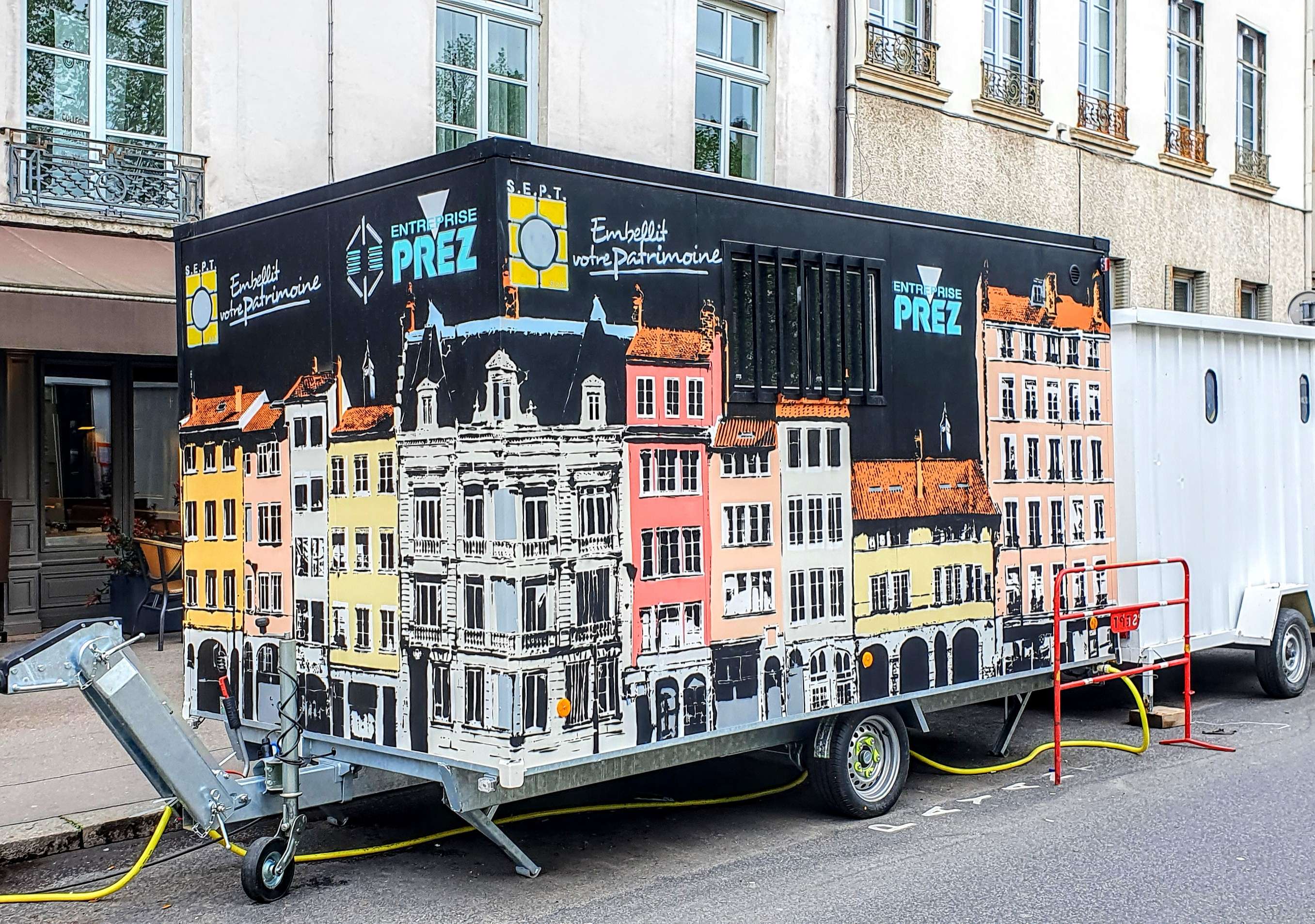 
								Street-art graffiti fresque 
								Big Ben 
									2 Rue Victor Hugo
									69002
									Lyon
									France 
									Pat Finder
								Street-Art-Safari.com
								