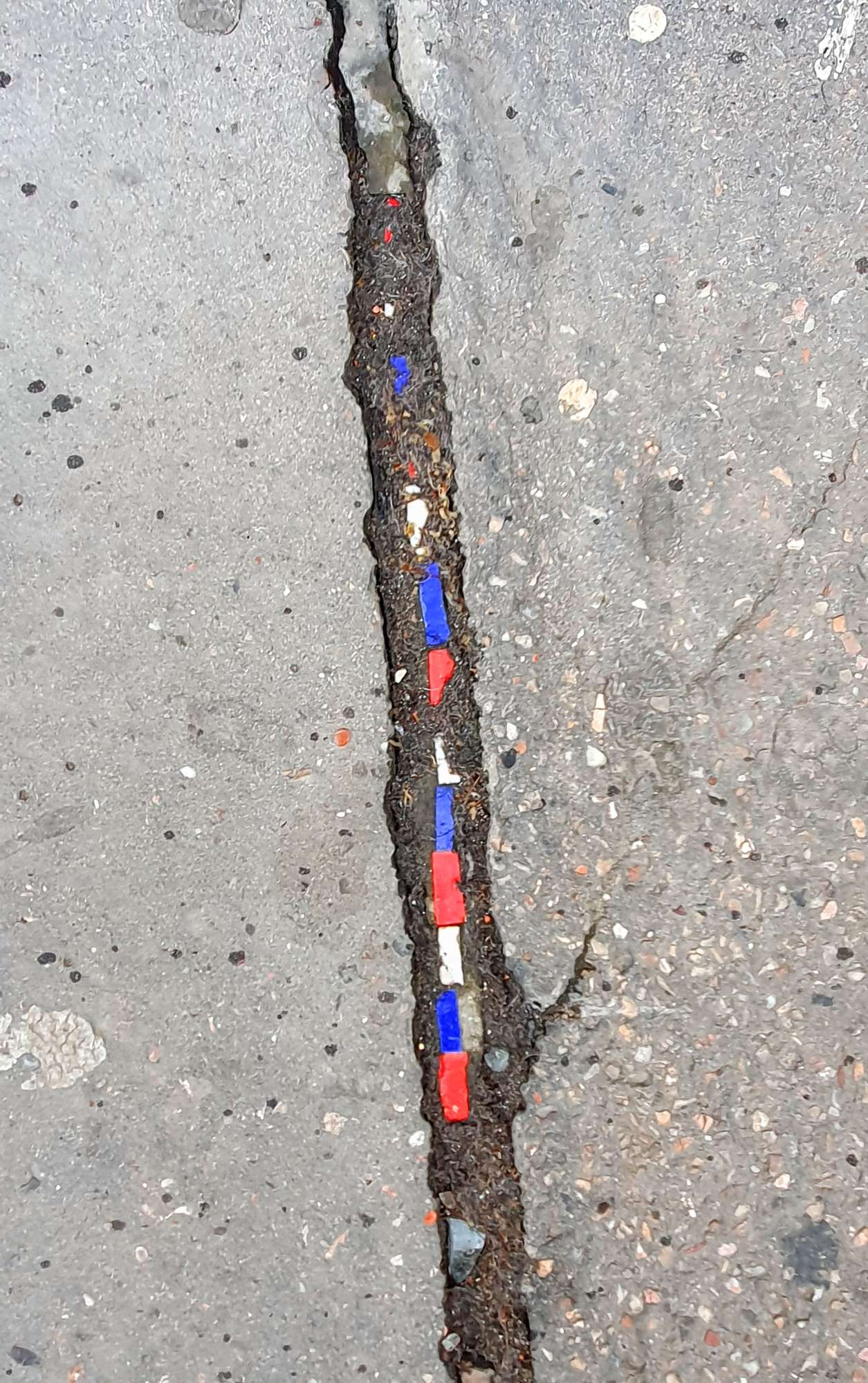 
								Street-art graffiti fresque 
								Ememem 
									85 Rue du Pr&eacute;sident &Eacute;douard Herriot
									69002
									Lyon
									France 
									Pat Finder
								Street-Art-Safari.com
								