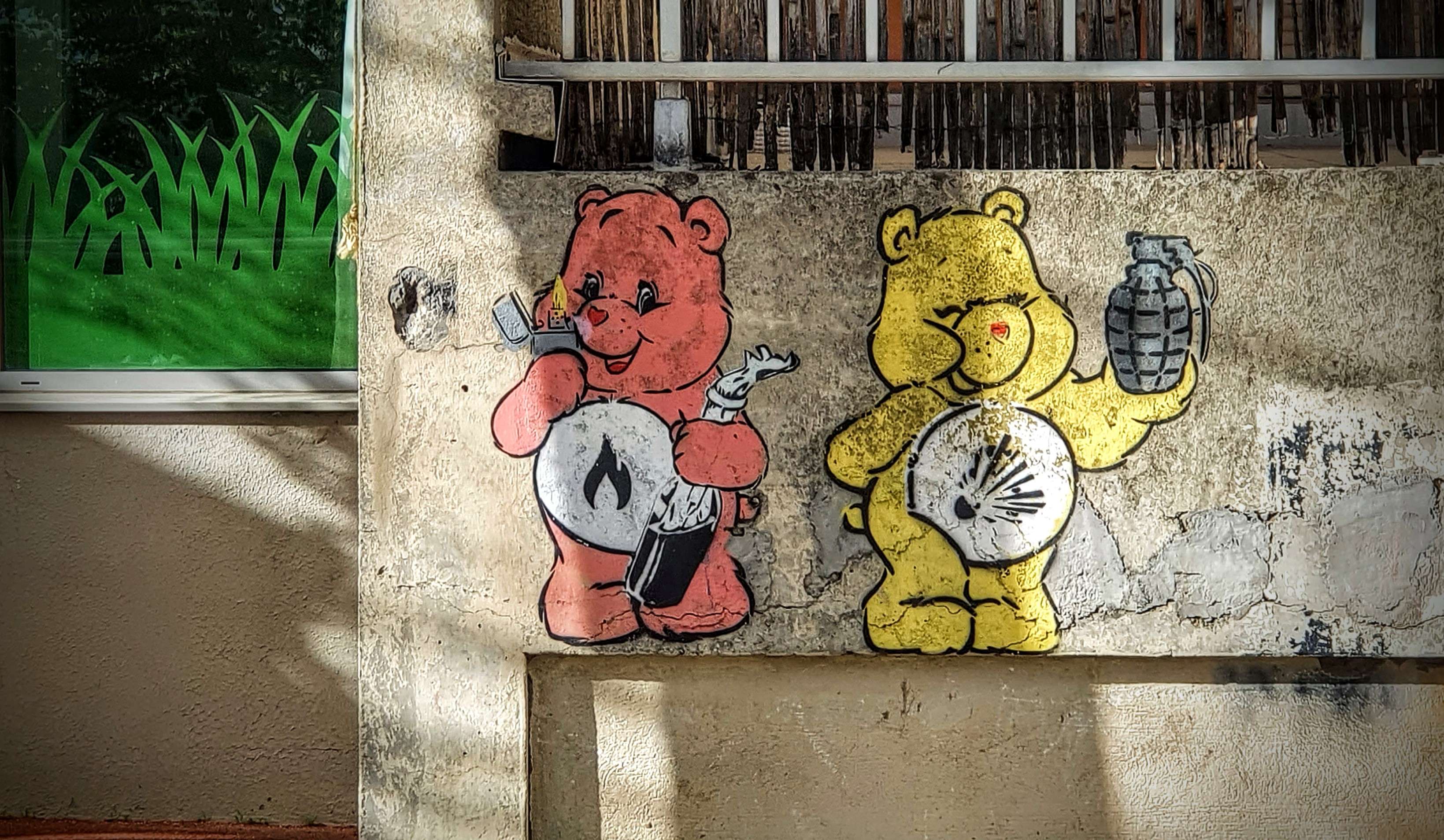 
								Street-art graffiti fresque 
								By Dav' 
									13 Mont&eacute;e de la Grande-C&ocirc;te
									69001
									Lyon
									France 
									Pat Finder
								Street-Art-Safari.com
								