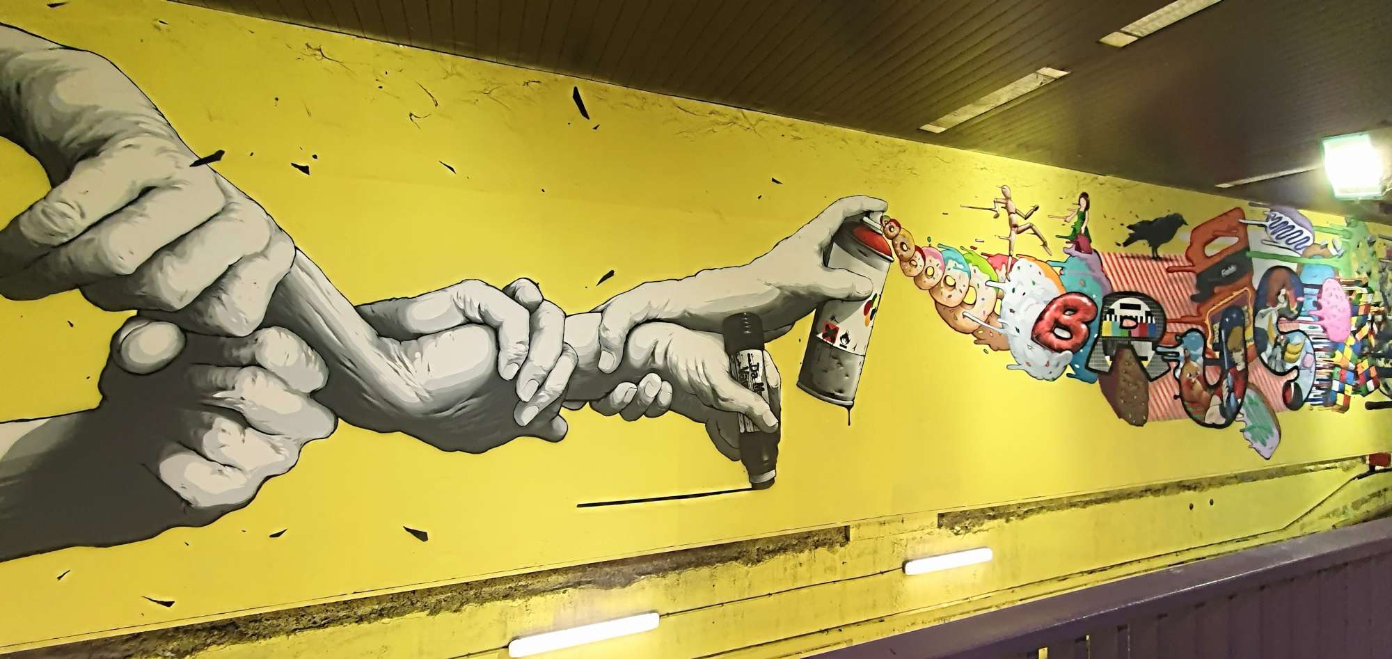 
								Street-art graffiti fresque 
								Brusk 
									200 Rue de Bercy
									75012
									Paris
									France 
									Pat Finder
								Street-Art-Safari.com
								