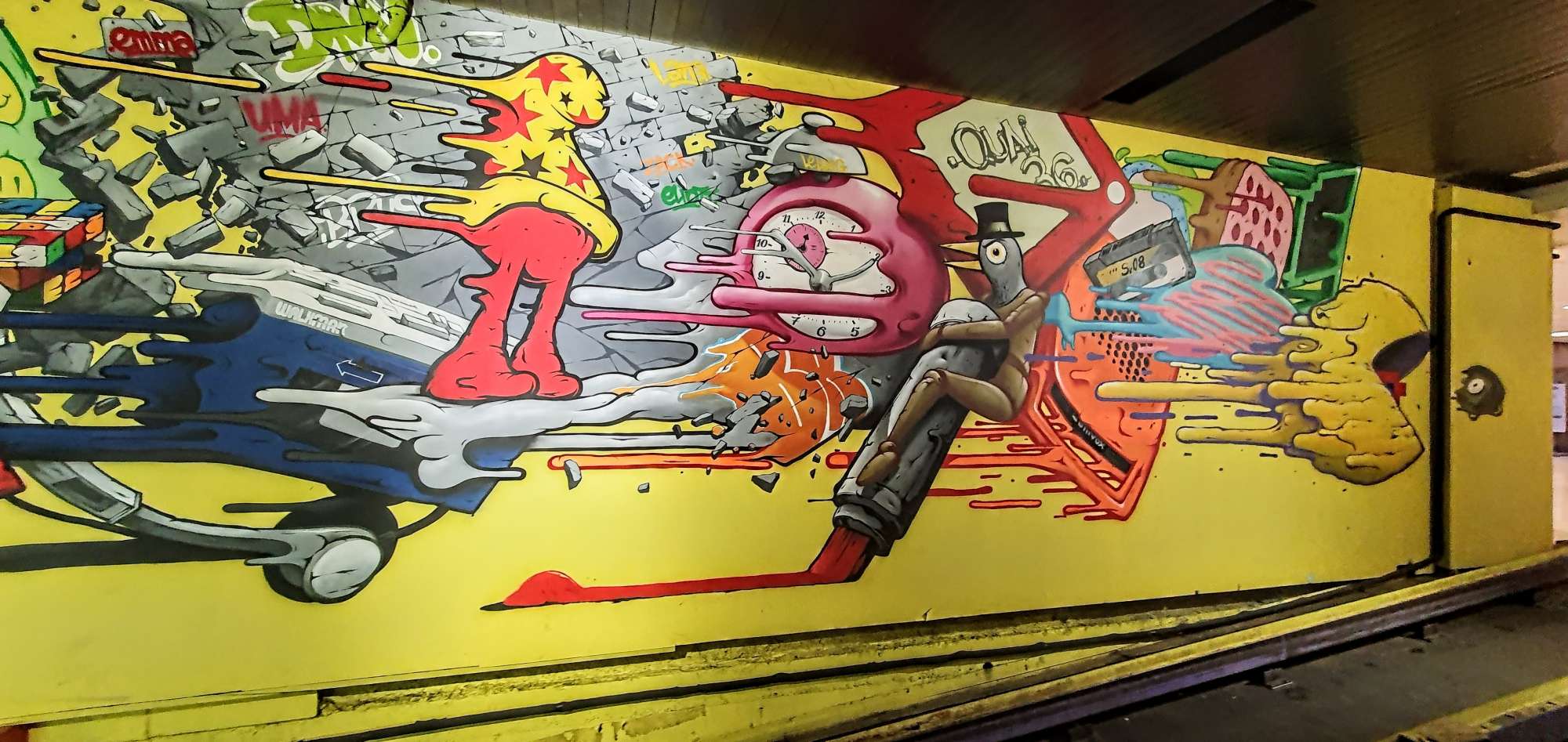 
								Street-art graffiti fresque 
								Brusk 
									182 Rue de Bercy
									75012
									Paris
									France 
									Pat Finder
								Street-Art-Safari.com
								