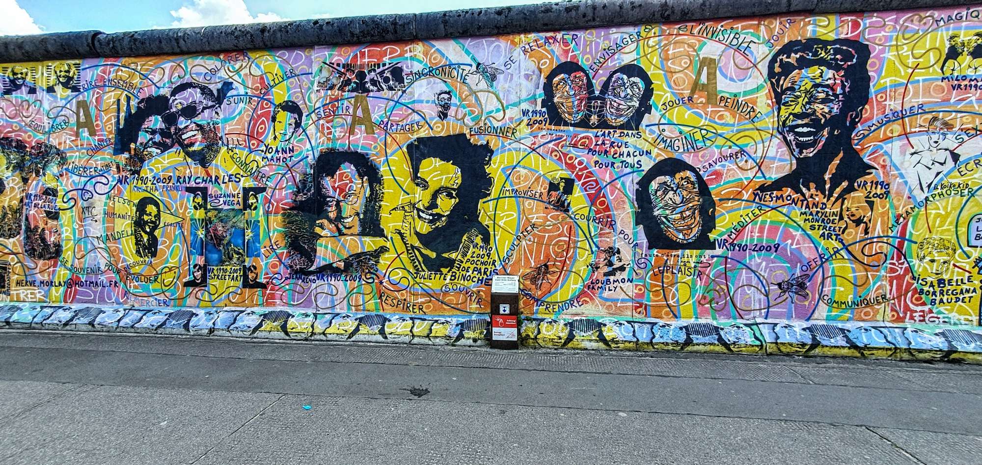 
								Street-art graffiti fresque 
								 
									4-5 M&uuml;hlenstra&szlig;e
									10243
									Berlin
									Germany 
									Pat Finder
								Street-Art-Safari.com
								