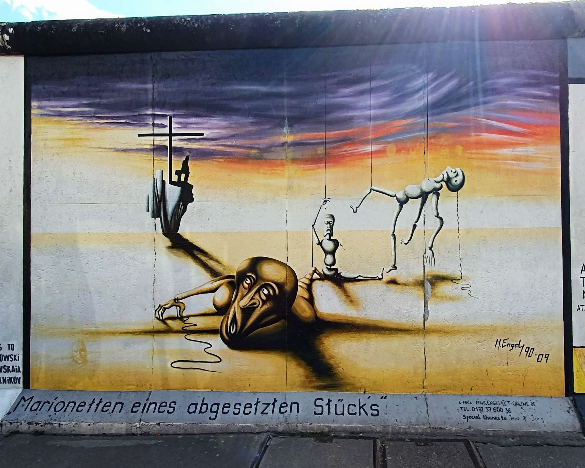 
								Street-art graffiti fresque 
								 
									79 M&uuml;hlenstra&szlig;e
									10243
									Berlin
									Germany 
									Pat Finder
								Street-Art-Safari.com
								