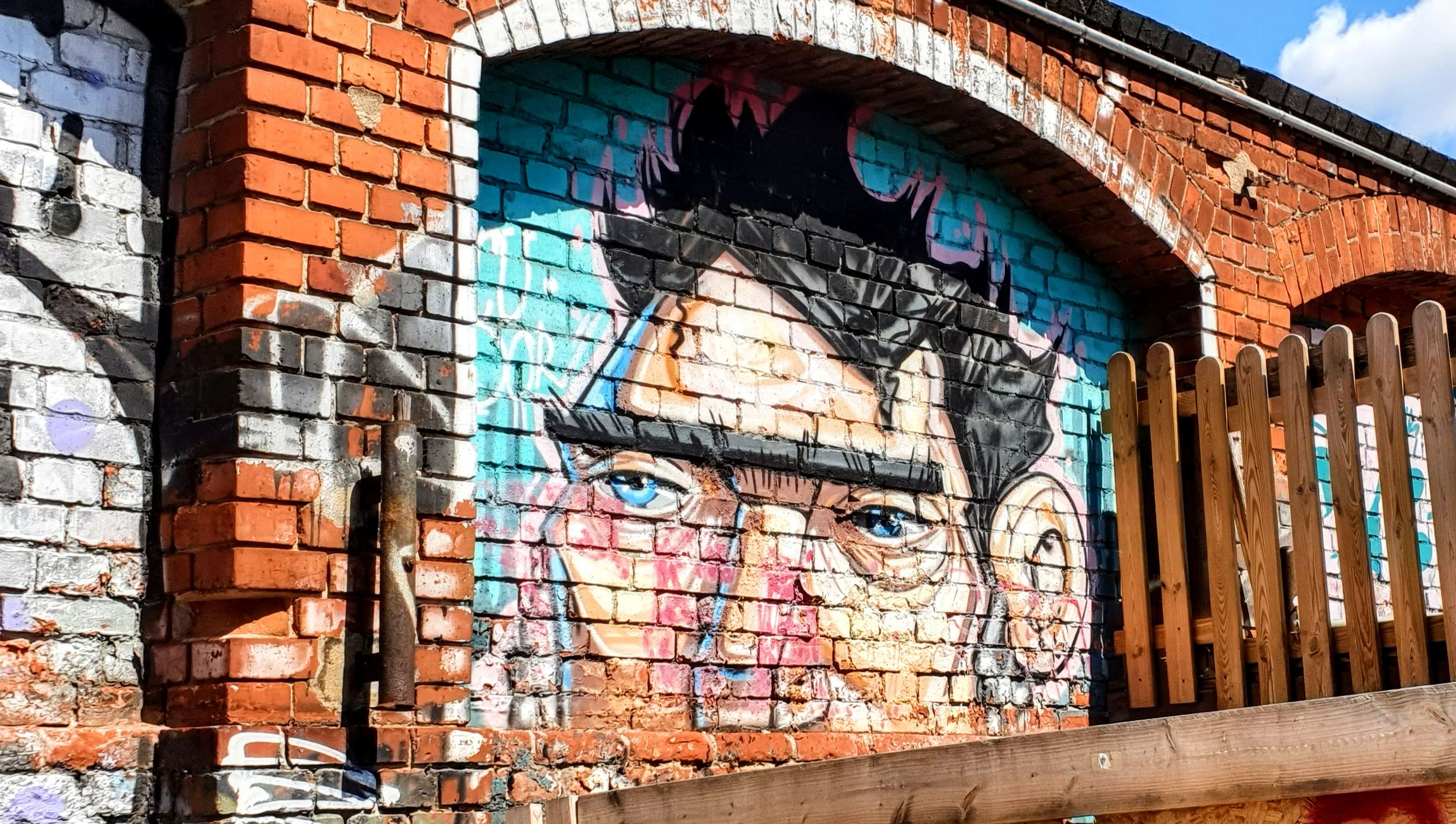 
								Street-art graffiti fresque 
								 
									99 Revaler Stra&szlig;e
									10245
									Berlin
									Germany 
									Pat Finder
								Street-Art-Safari.com
								