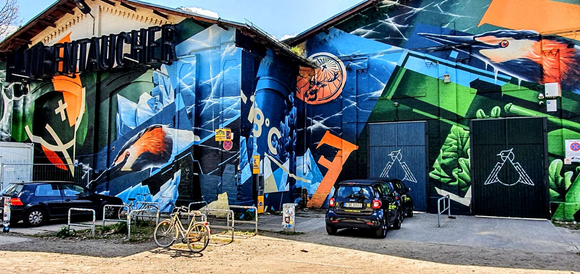 
								Street-art graffiti fresque 
								 
									99 Revaler Stra&szlig;e
									10245
									Berlin
									Germany 
									Pat Finder
								Street-Art-Safari.com
								