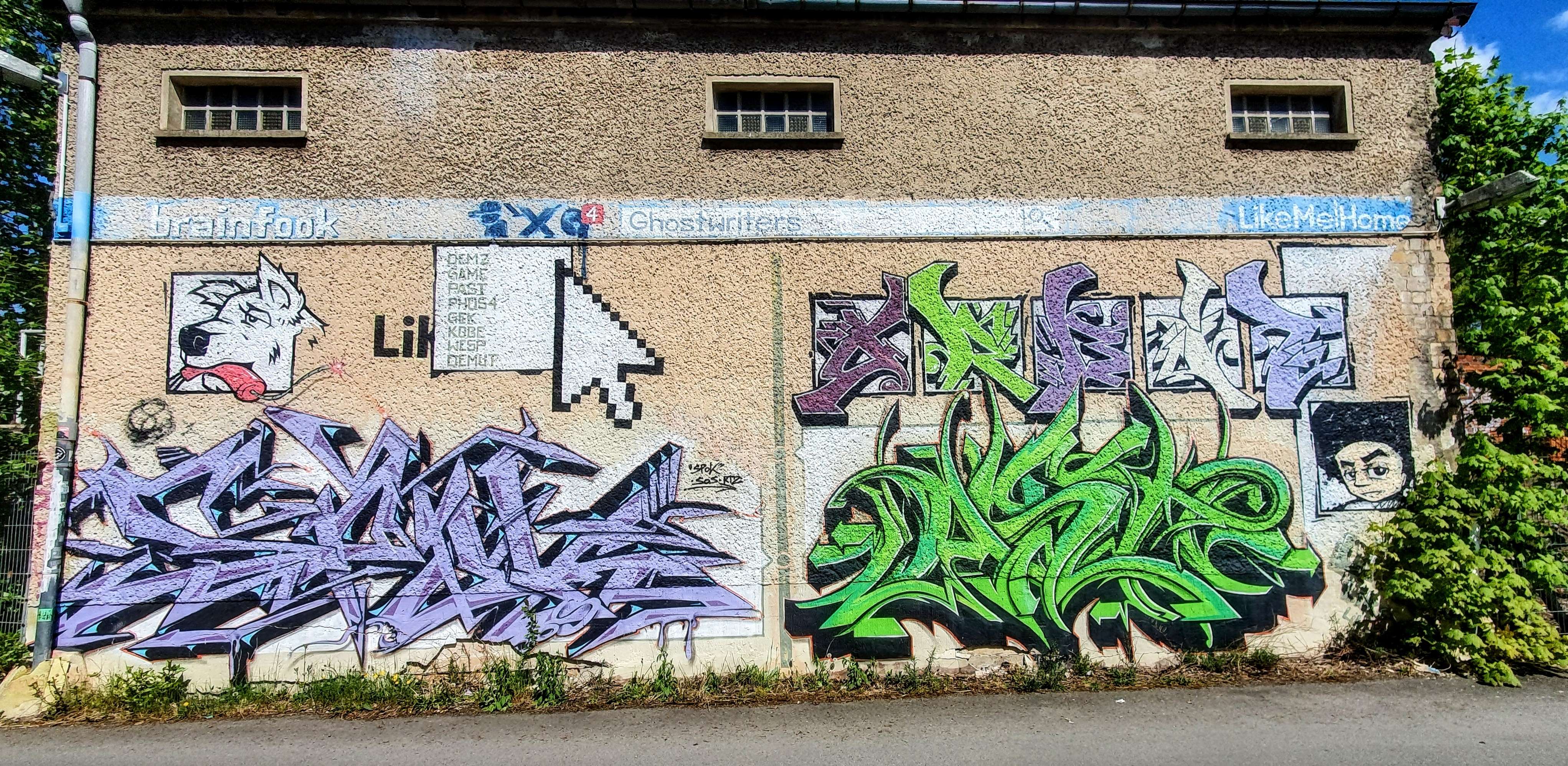 
								Street-art graffiti fresque 
								 
									99 Revaler Stra&szlig;e
									10245
									Berlin
									Germany 
									Pat Finder
								Street-Art-Safari.com
								