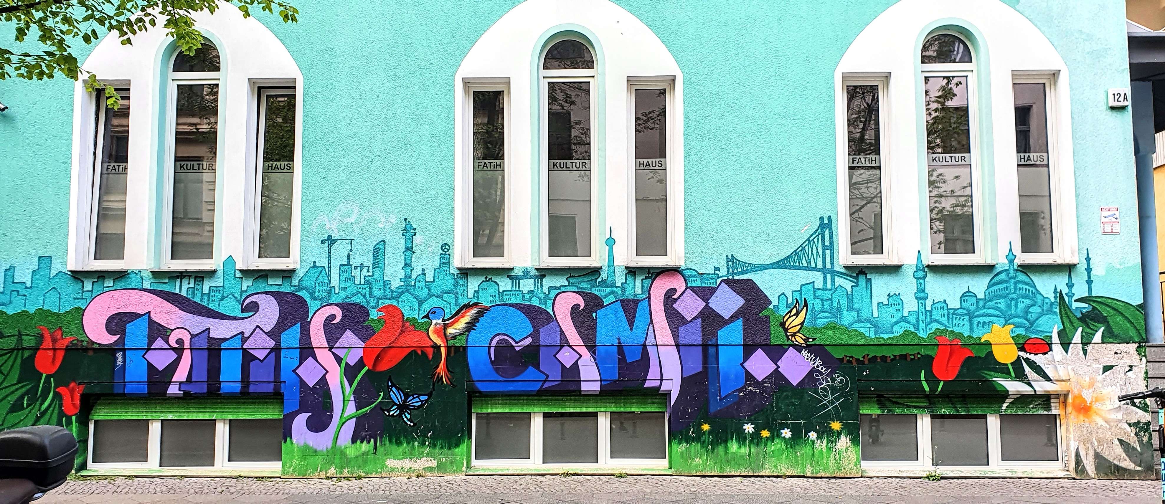 
								Street-art graffiti fresque 
								 
									12a Falckensteinstra&szlig;e
									10997
									Berlin
									Germany 
									Pat Finder
								Street-Art-Safari.com
								