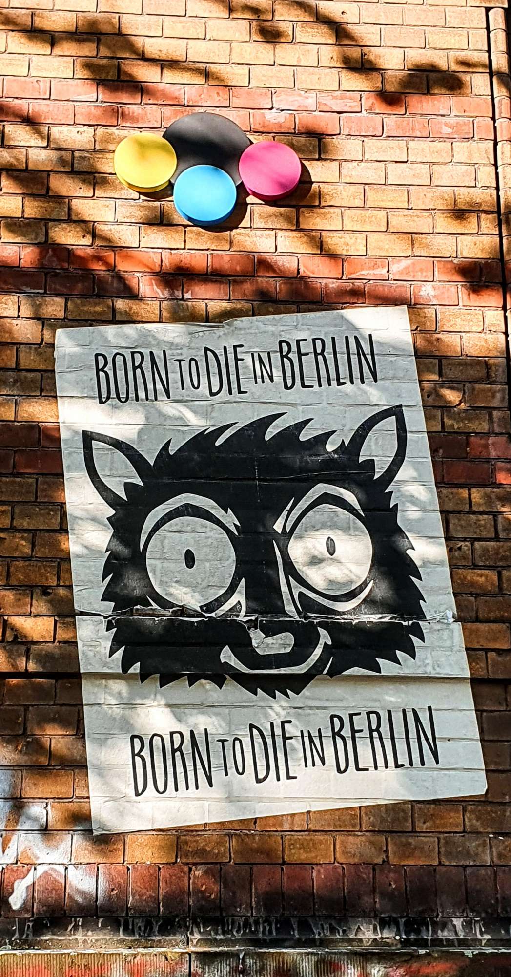 
								Street-art graffiti fresque 
								 
									166 K&ouml;penicker Stra&szlig;e
									10997
									Berlin
									Germany 
									Pat Finder
								Street-Art-Safari.com
								