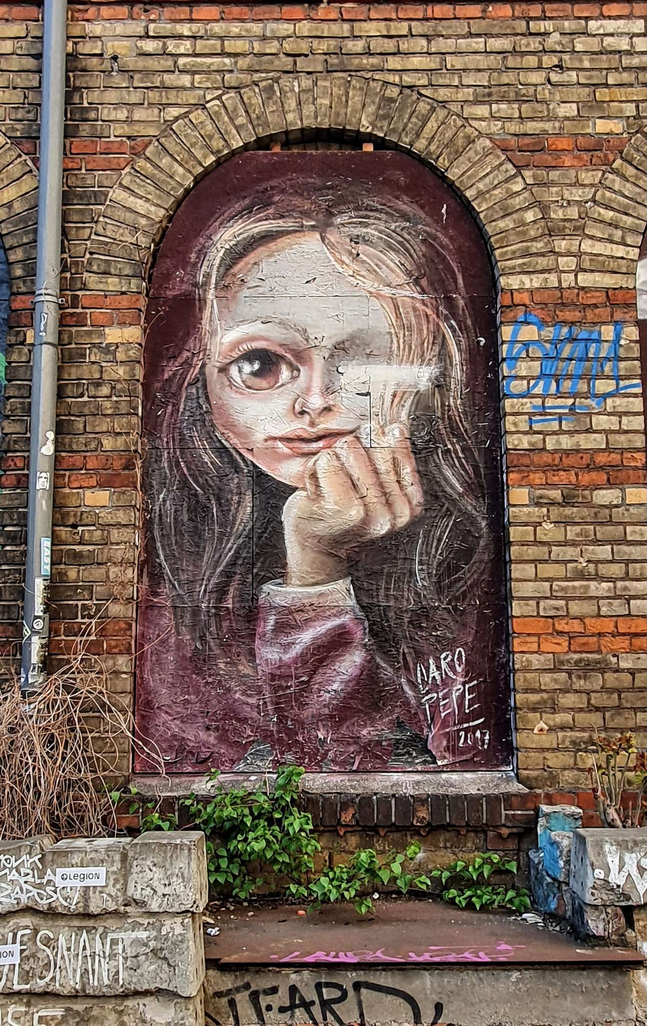 
								Street-art graffiti fresque 
								Caro PEPE 
									18-20 K&ouml;penicker Stra&szlig;e
									10997
									Berlin
									Germany 
									Pat Finder
								Street-Art-Safari.com
								