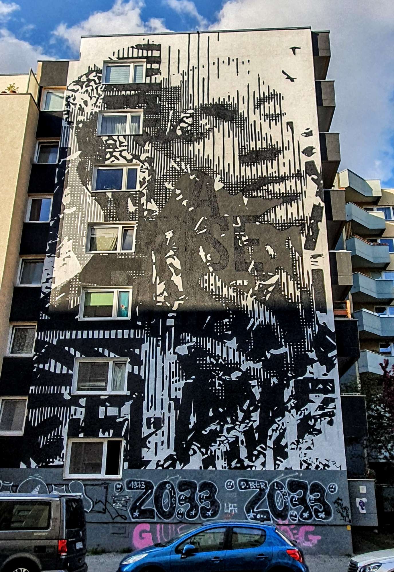 
								Street-art graffiti fresque 
								 
									127 Wrangelstra&szlig;e
									10997
									Berlin
									Germany 
									Pat Finder
								Street-Art-Safari.com
								