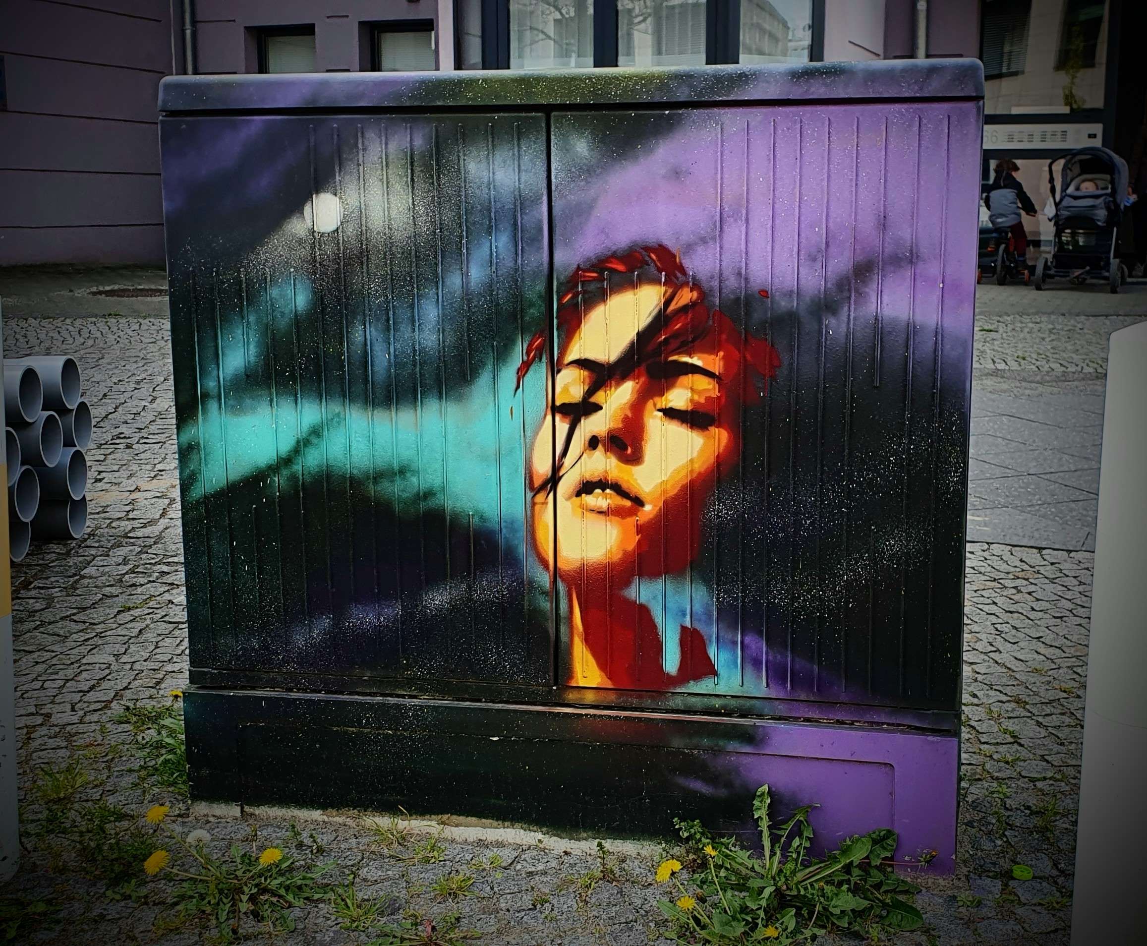 
								Street-art graffiti fresque 
								 
									14 Mauerstra&szlig;e
									10117
									Berlin
									Germany 
									Pat Finder
								Street-Art-Safari.com
								