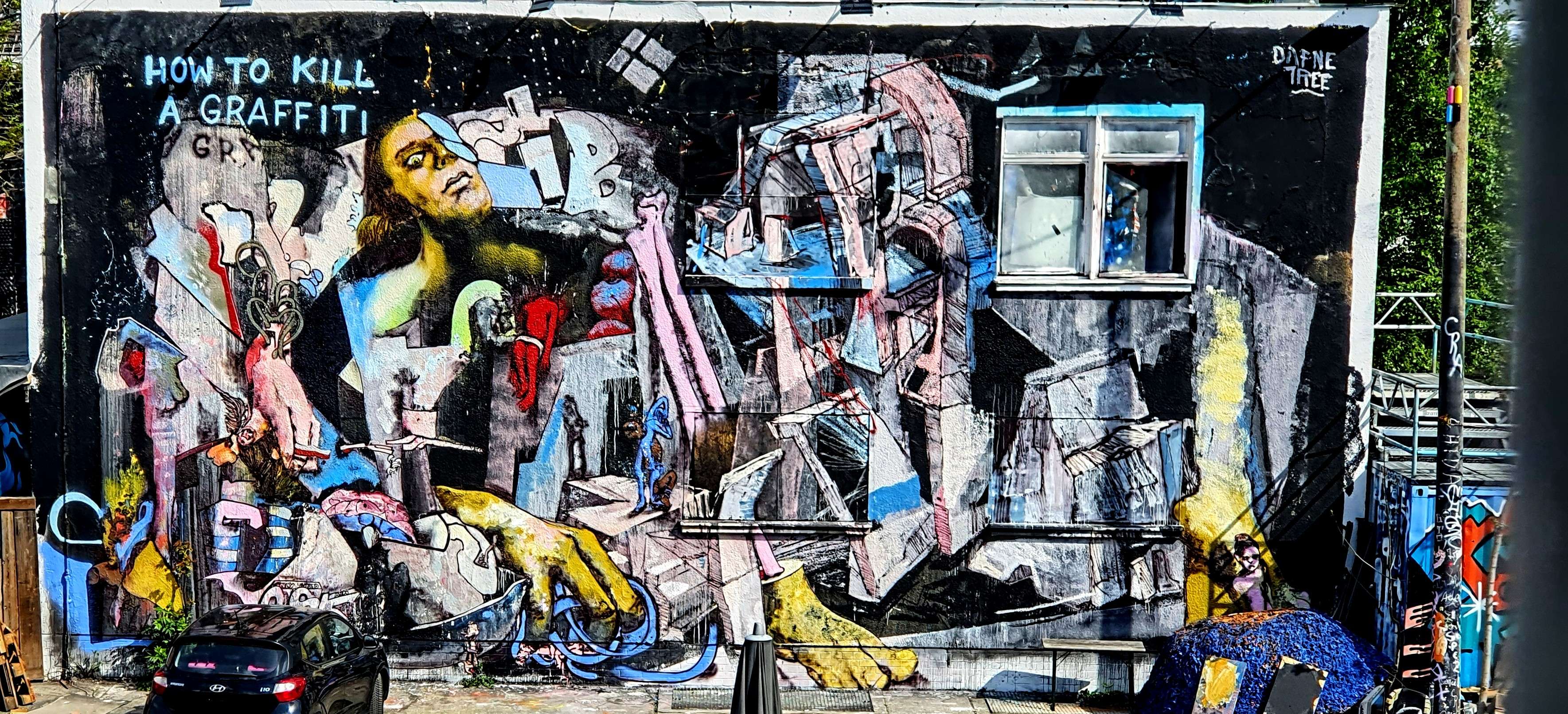 
								Street-art graffiti fresque 
								 
									
									10243
									Berlin
									Germany 
									Pat Finder
								Street-Art-Safari.com
								