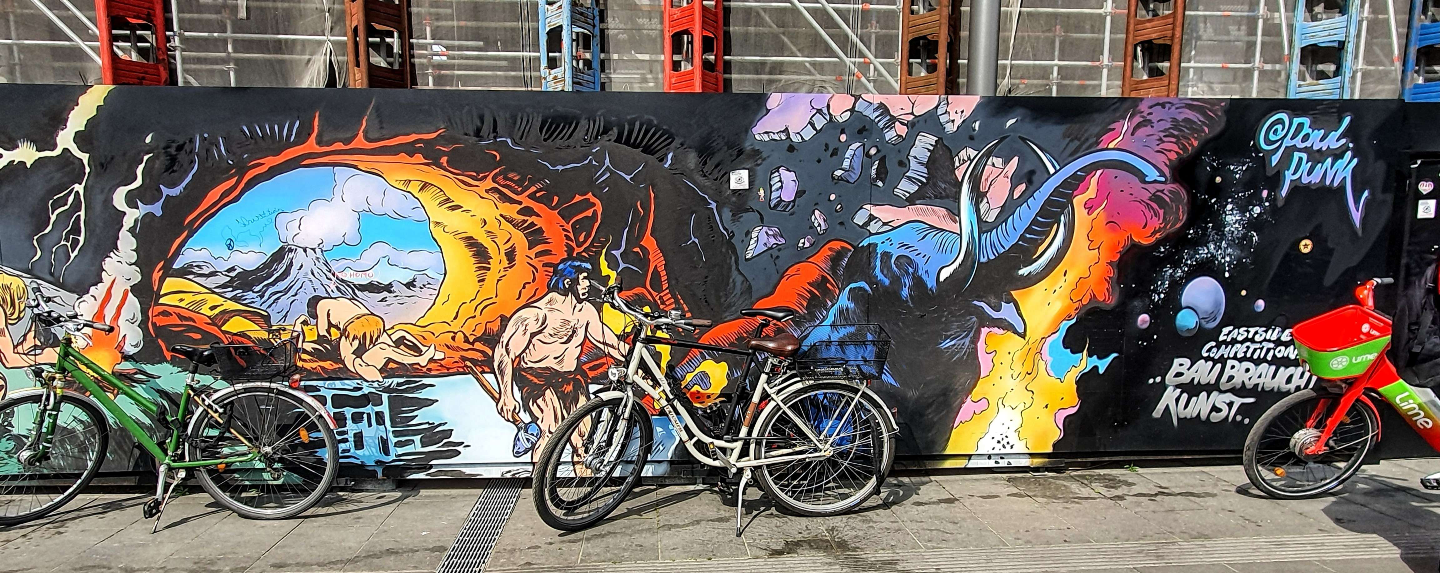 
								Street-art graffiti fresque 
								Punkone 
									11 Tamara-Danz-Stra&szlig;e
									10243
									Berlin
									Germany 
									Pat Finder
								Street-Art-Safari.com
								