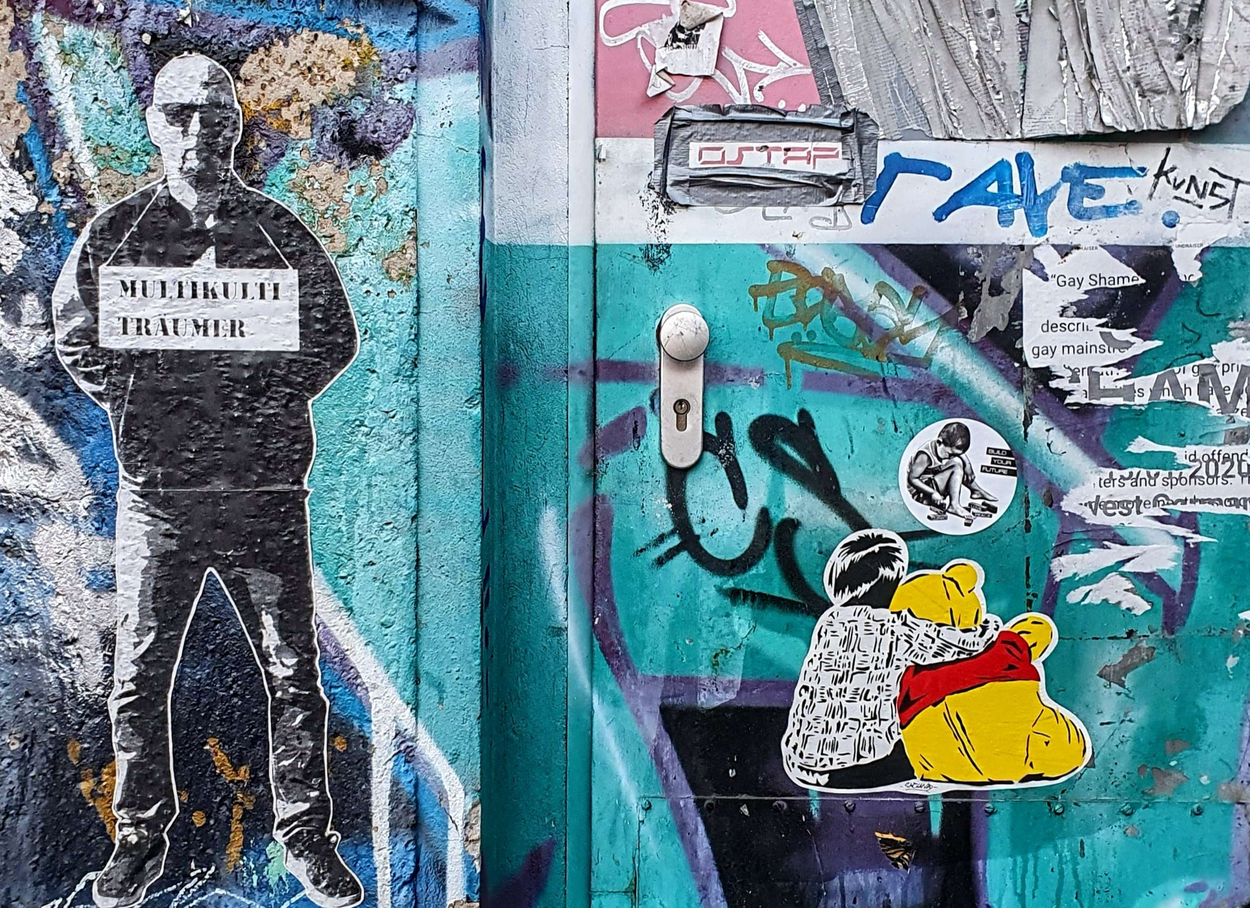 
								Street-art graffiti fresque 
								 
									99 Revaler Stra&szlig;e
									10245
									Berlin
									Germany 
									Pat Finder
								Street-Art-Safari.com
								