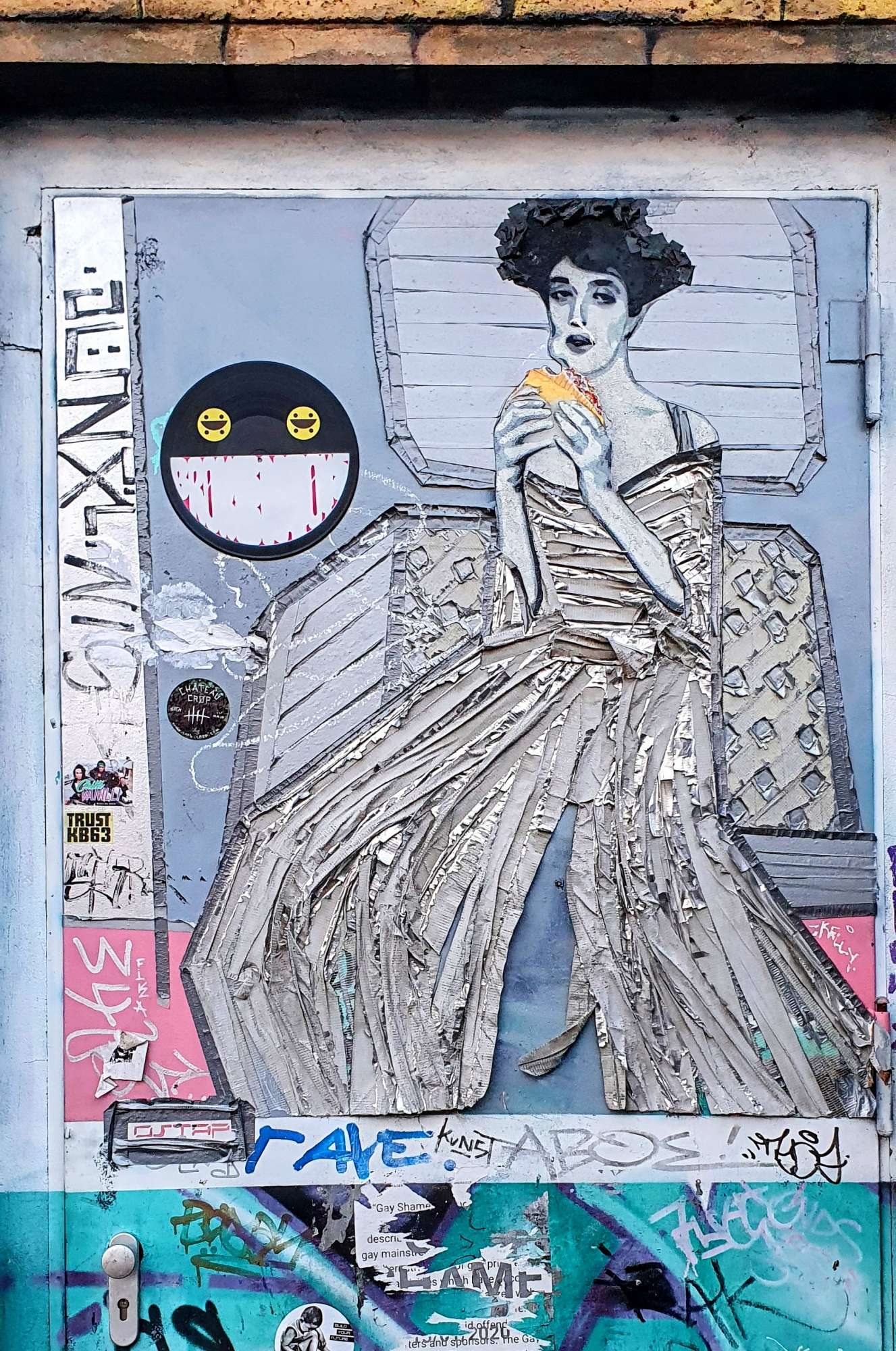 
								Street-art graffiti fresque 
								Ostap 
									99 Revaler Stra&szlig;e
									10245
									Berlin
									Germany 
									Pat Finder
								Street-Art-Safari.com
								