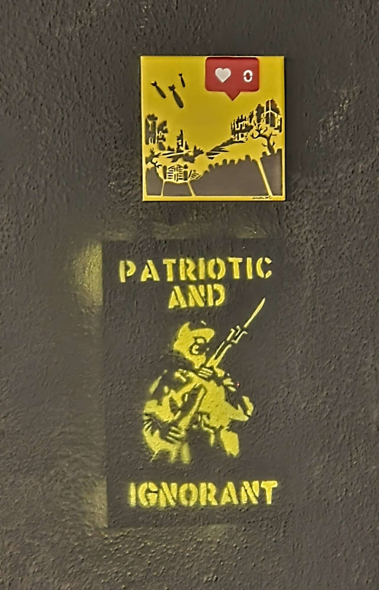 
								Street-art graffiti fresque 
								 
									26 Boxhagener Stra&szlig;e
									10245
									Berlin
									Germany 
									Pat Finder
								Street-Art-Safari.com
								