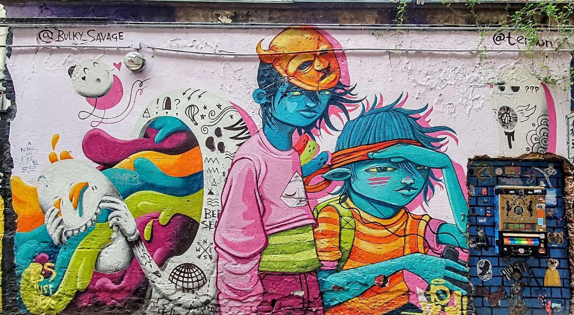 
								Street-art graffiti fresque 
								 
									Rosenthaler Stra&szlig;e
									10178
									Berlin
									Germany 
									Pat Finder
								Street-Art-Safari.com
								