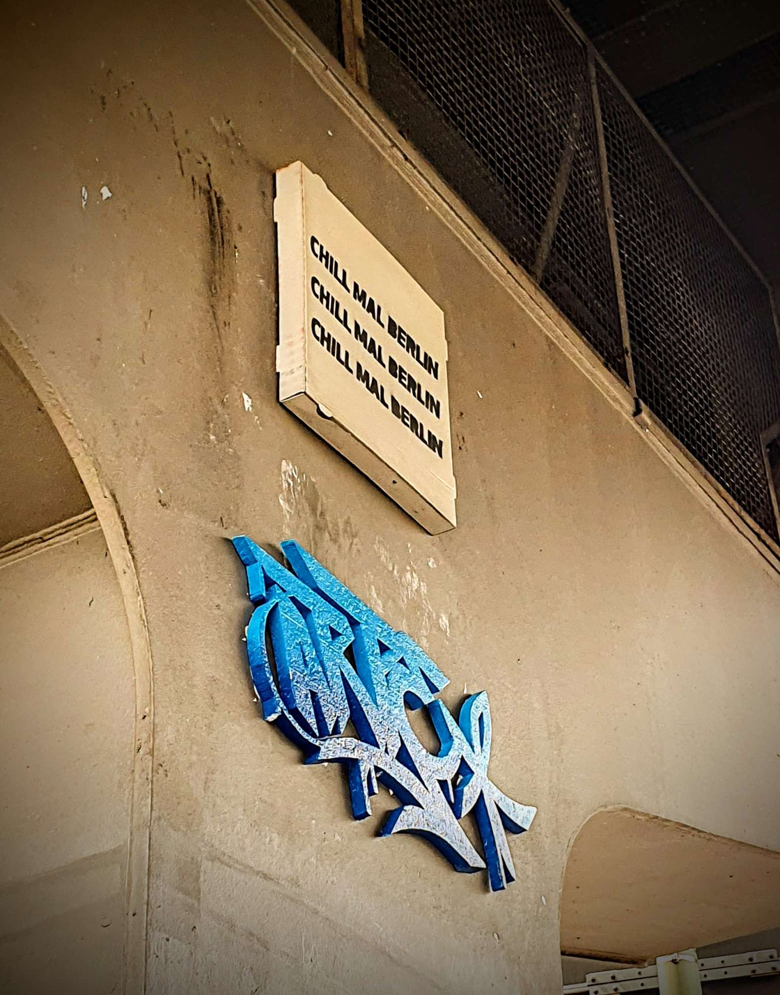 
								Street-art graffiti fresque 
								 
									18 Warschauer Platz
									10245
									Berlin
									Germany 
									Pat Finder
								Street-Art-Safari.com
								