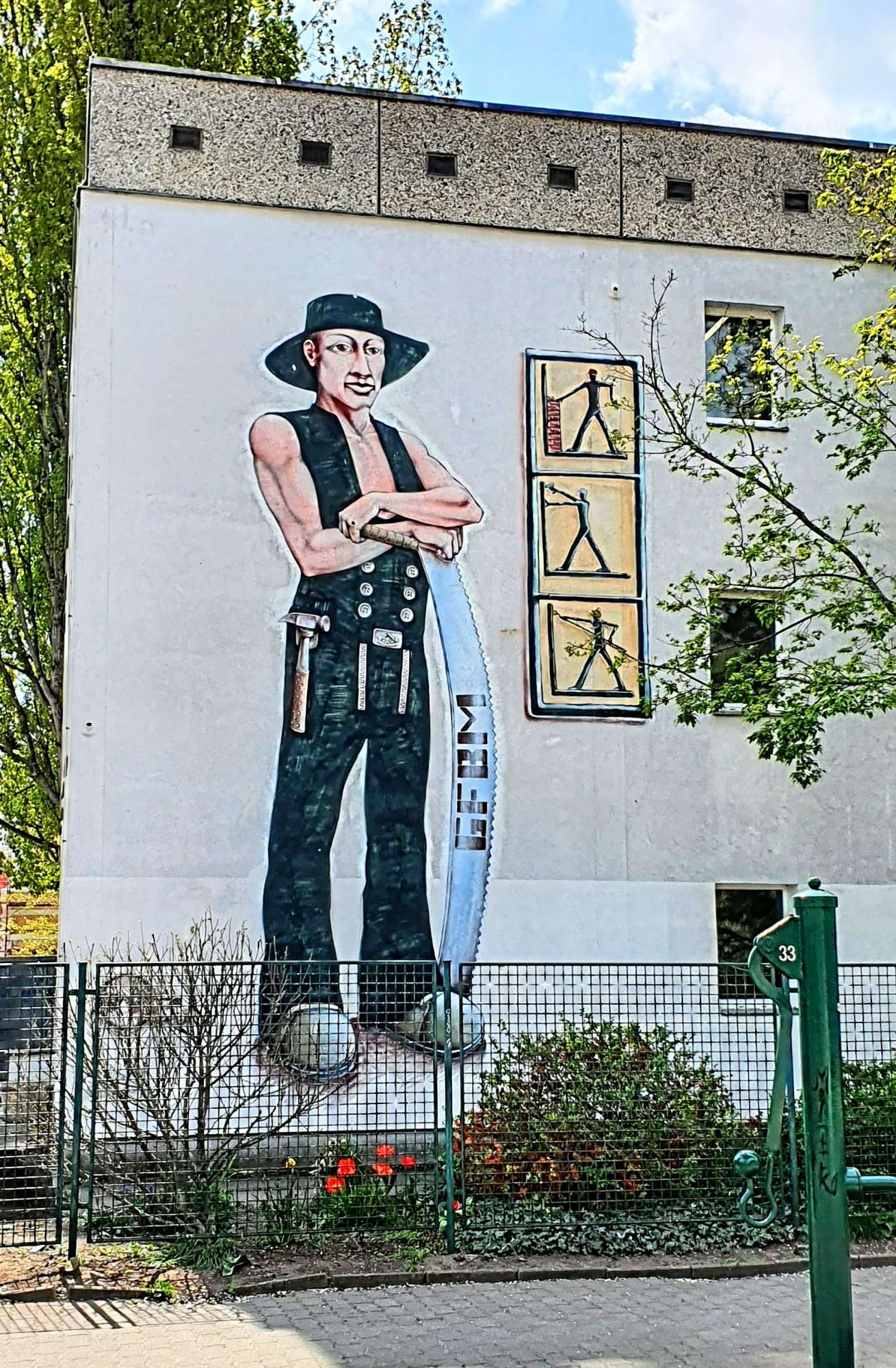 
								Street-art graffiti fresque 
								 
									6 Laskerstra&szlig;e
									10245
									Berlin
									Germany 
									Pat Finder
								Street-Art-Safari.com
								