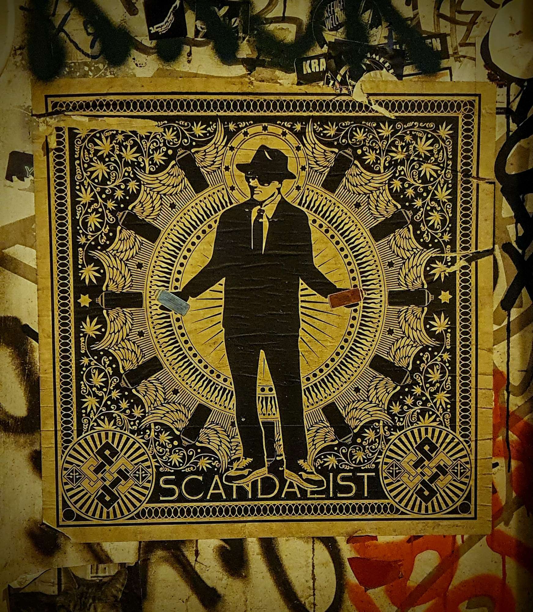 
								Street-art graffiti fresque 
								 
									56 Boxhagener Stra&szlig;e
									10245
									Berlin
									Germany 
									Pat Finder
								Street-Art-Safari.com
								