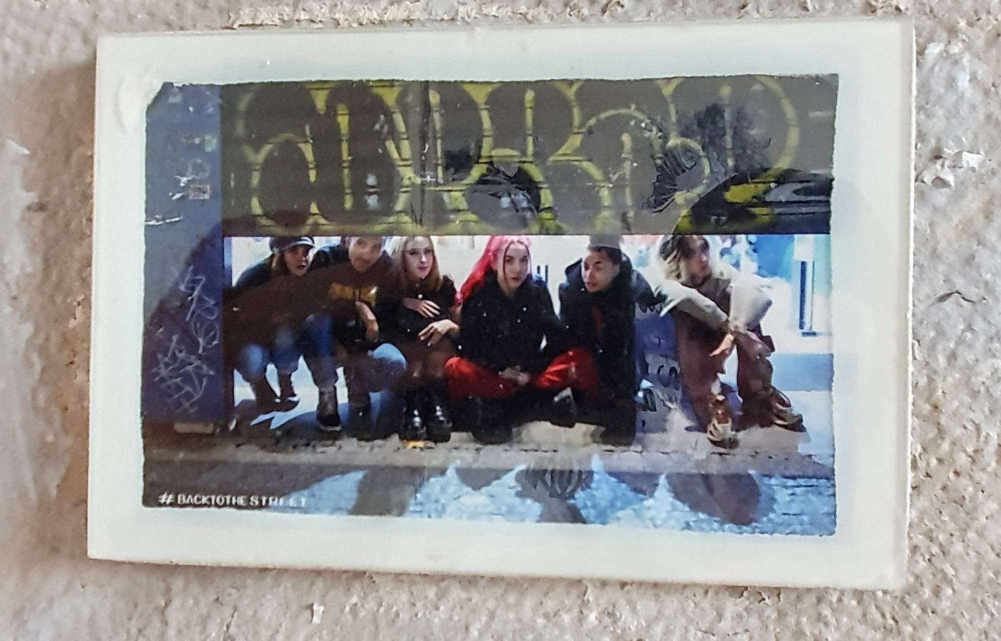 
								Street-art graffiti fresque 
								BackToTheStreet 
									18 Rue Neyret
									69001
									Lyon
									France 
									Pat Finder
								Street-Art-Safari.com
								