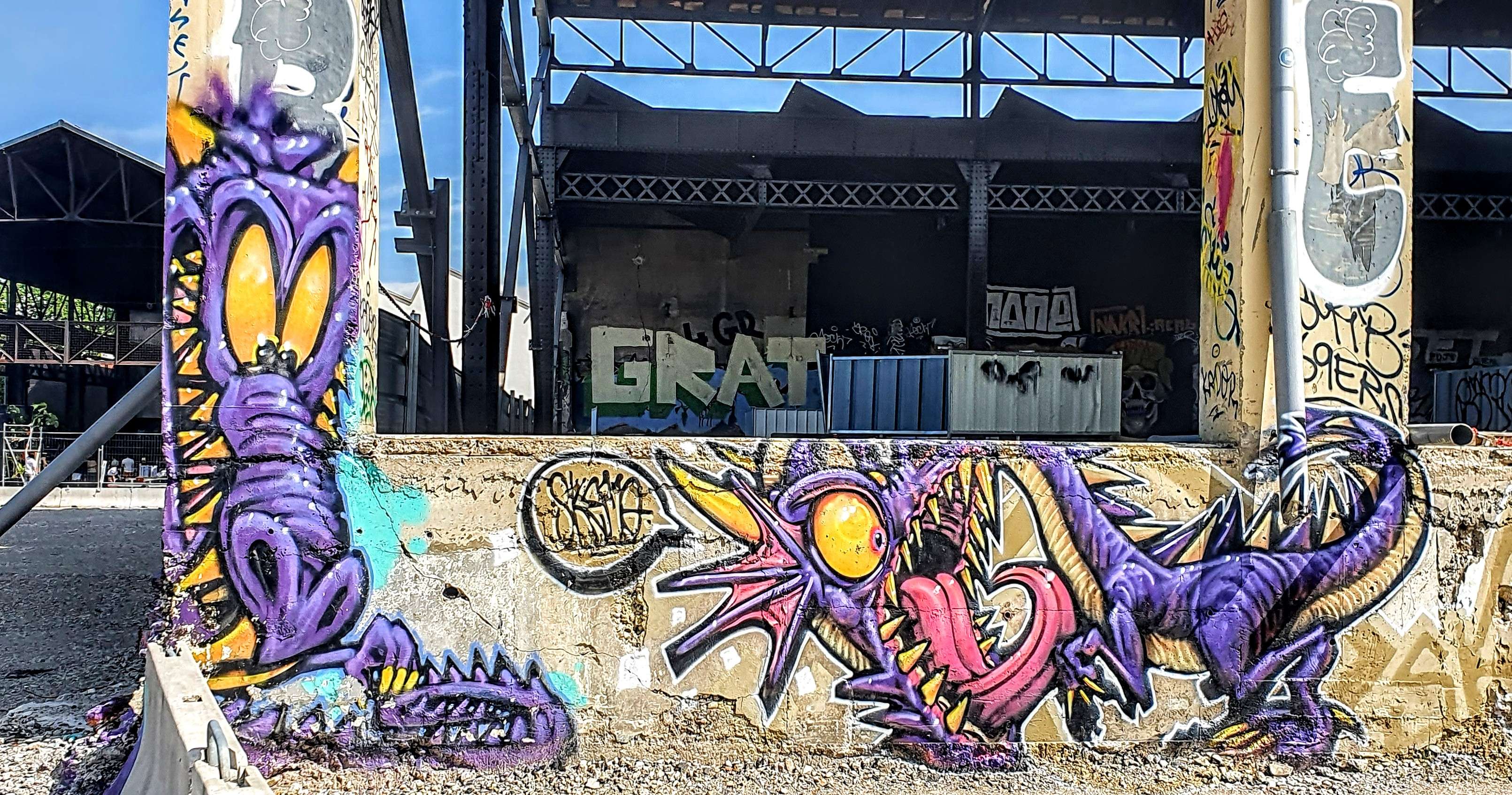 
								Street-art graffiti fresque 
								Skema 
									02 Rue Vuillerme
									69002
									Lyon
									France 
									Pat Finder
								Street-Art-Safari.com
								