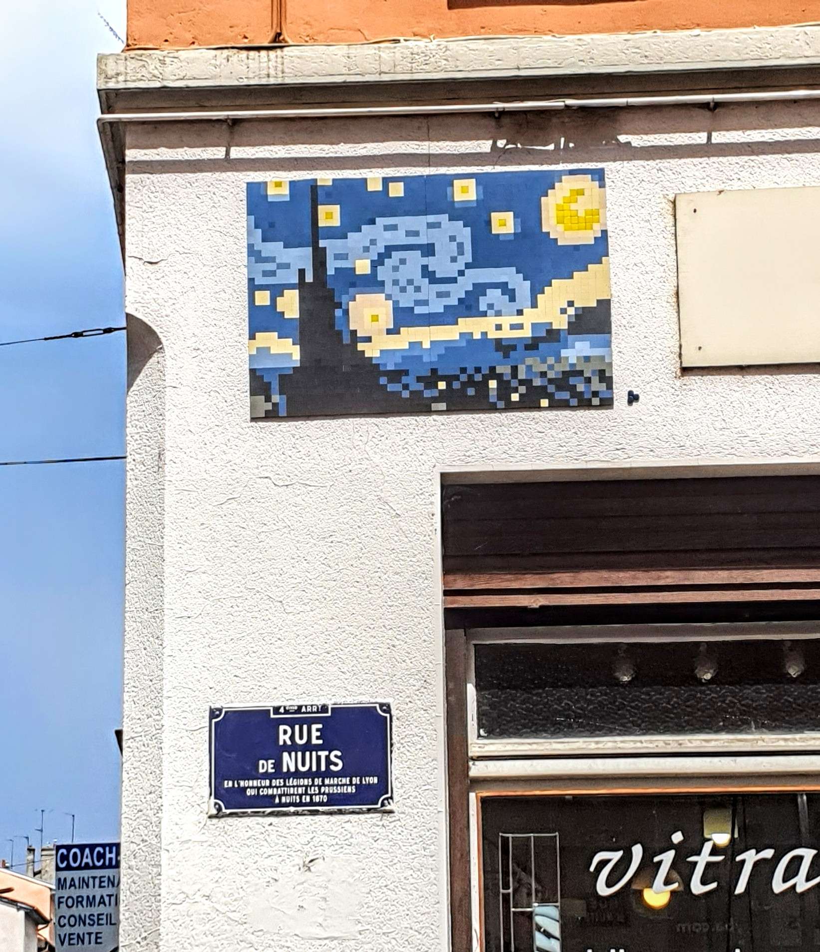 
								Street-art graffiti fresque 
								MifaMosa 
									17 Rue de Nuits
									69004
									Lyon
									France 
									Pat Finder
								Street-Art-Safari.com
								