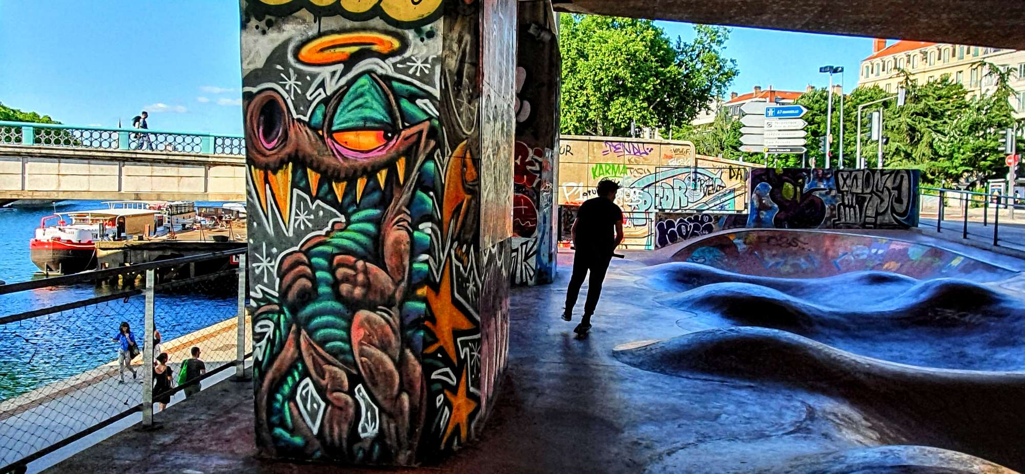 
								Street-art graffiti fresque 
								Skema 
									2634 Pont Kitchener Marchand
									69005
									Lyon
									France 
									Pat Finder
								Street-Art-Safari.com
								