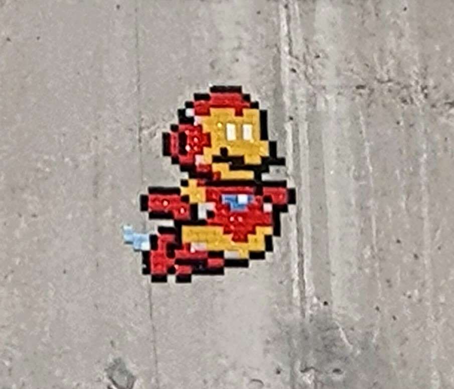 
								Street-art graffiti fresque 
								In The Woup 
									47 Quai Rambaud
									69002
									Lyon
									France 
									Pat Finder
								Street-Art-Safari.com
								