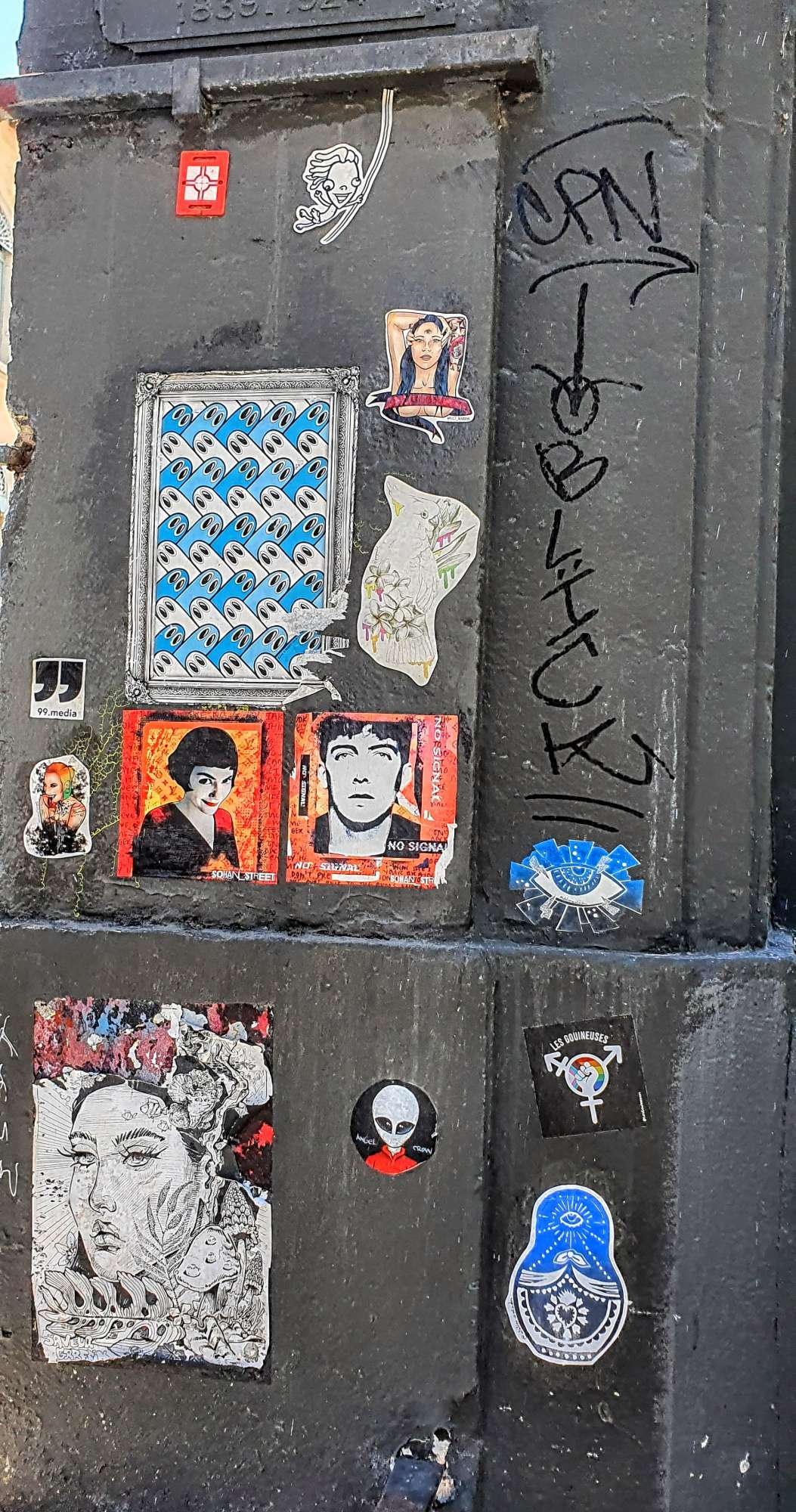 
								Street-art graffiti fresque 
								 
									36 Rue Burdeau
									69001
									Lyon
									France 
									Pat Finder
								Street-Art-Safari.com
								