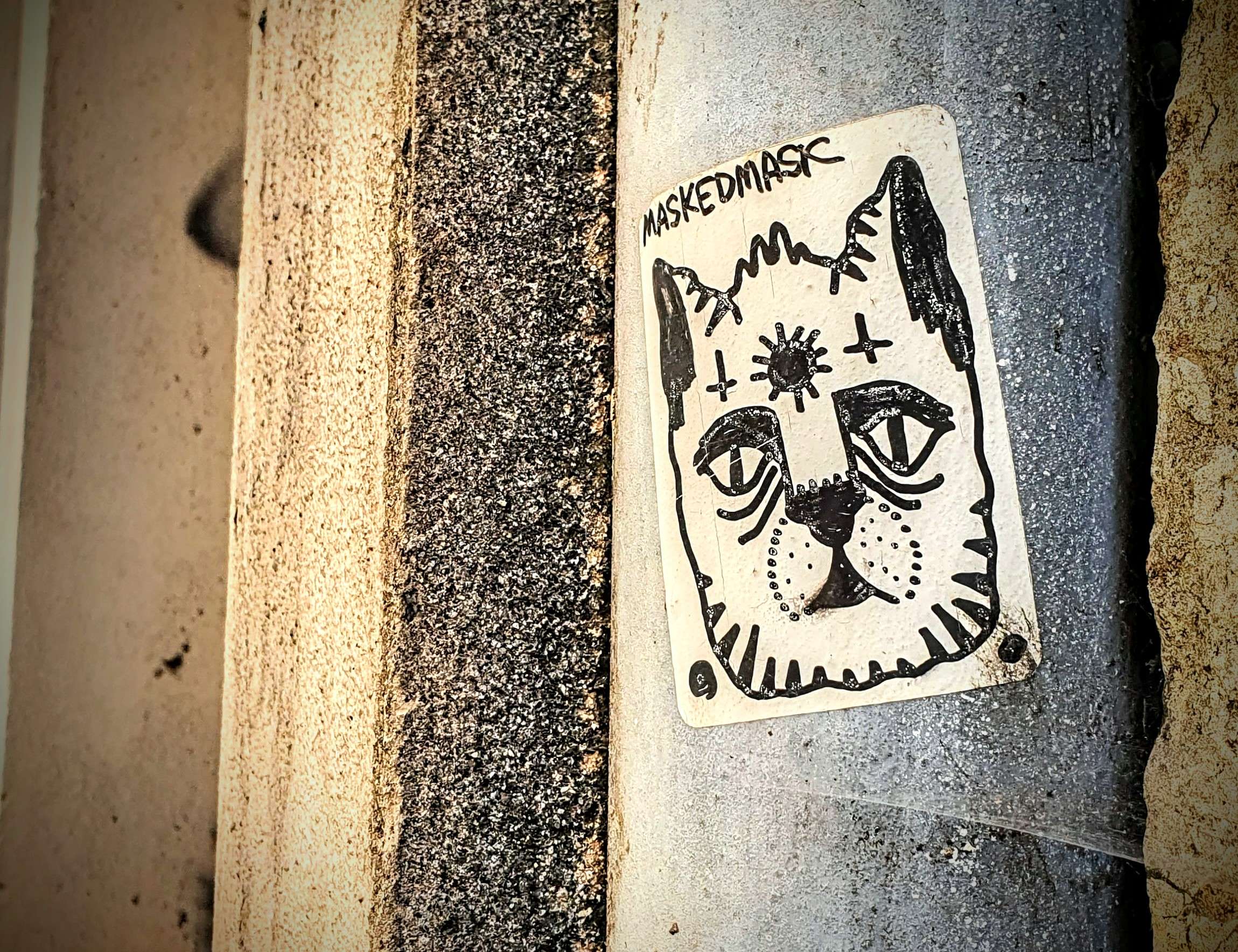 
								Street-art graffiti fresque 
								MaskedMask 
									9 Rue Diderot
									69001
									Lyon
									France 
									Pat Finder
								Street-Art-Safari.com
								