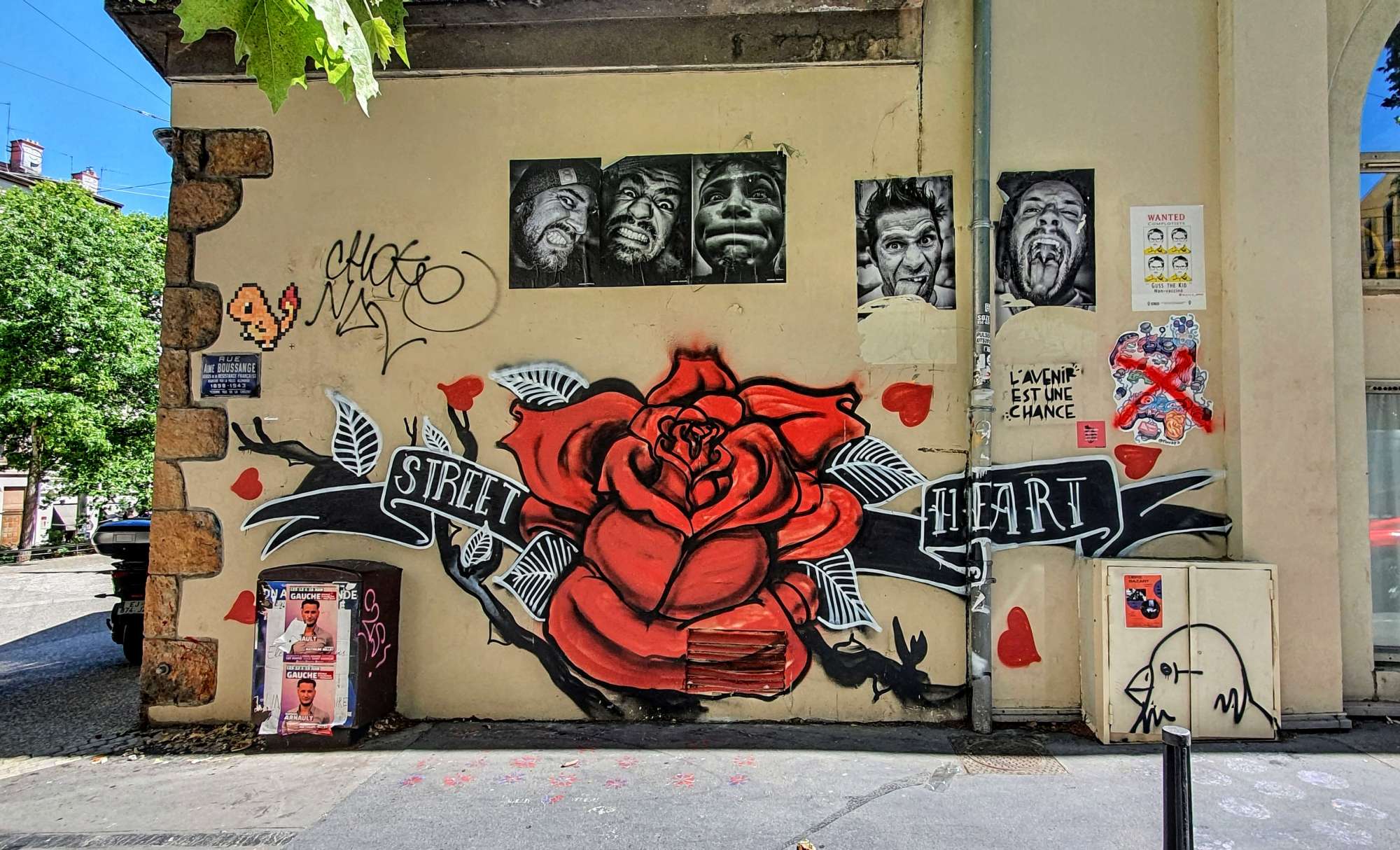 
								Street-art graffiti fresque 
								Canardo, Fouapa, Georges DE LOUP, Kairos 
									3 Rue Aim&eacute; Boussange
									69004
									Lyon
									France 
									Pat Finder
								Street-Art-Safari.com
								