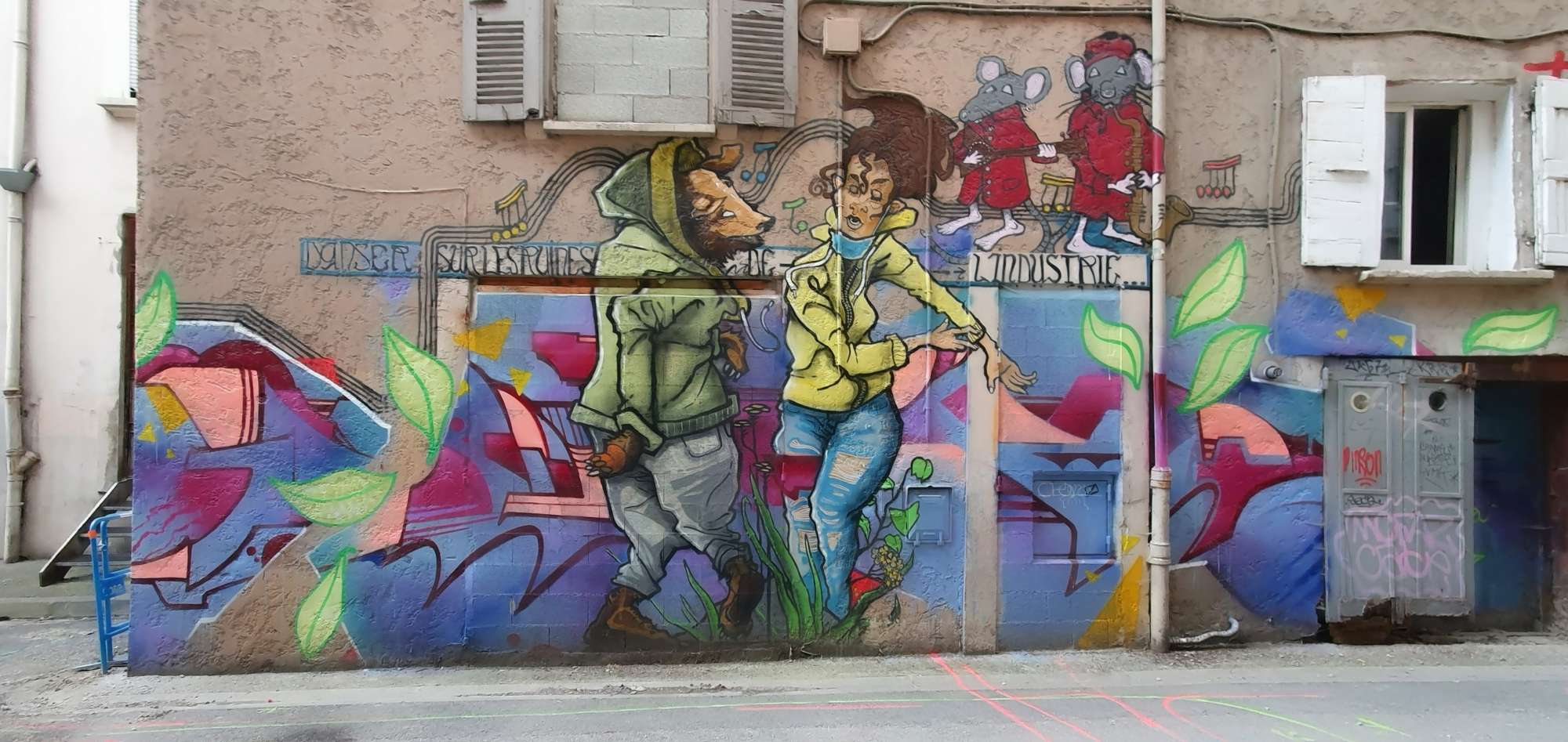 
								Street-art graffiti fresque 
								 
									22 Rue Anthoard
									38000
									Grenoble
									France 
									Pat Finder
								Street-Art-Safari.com
								