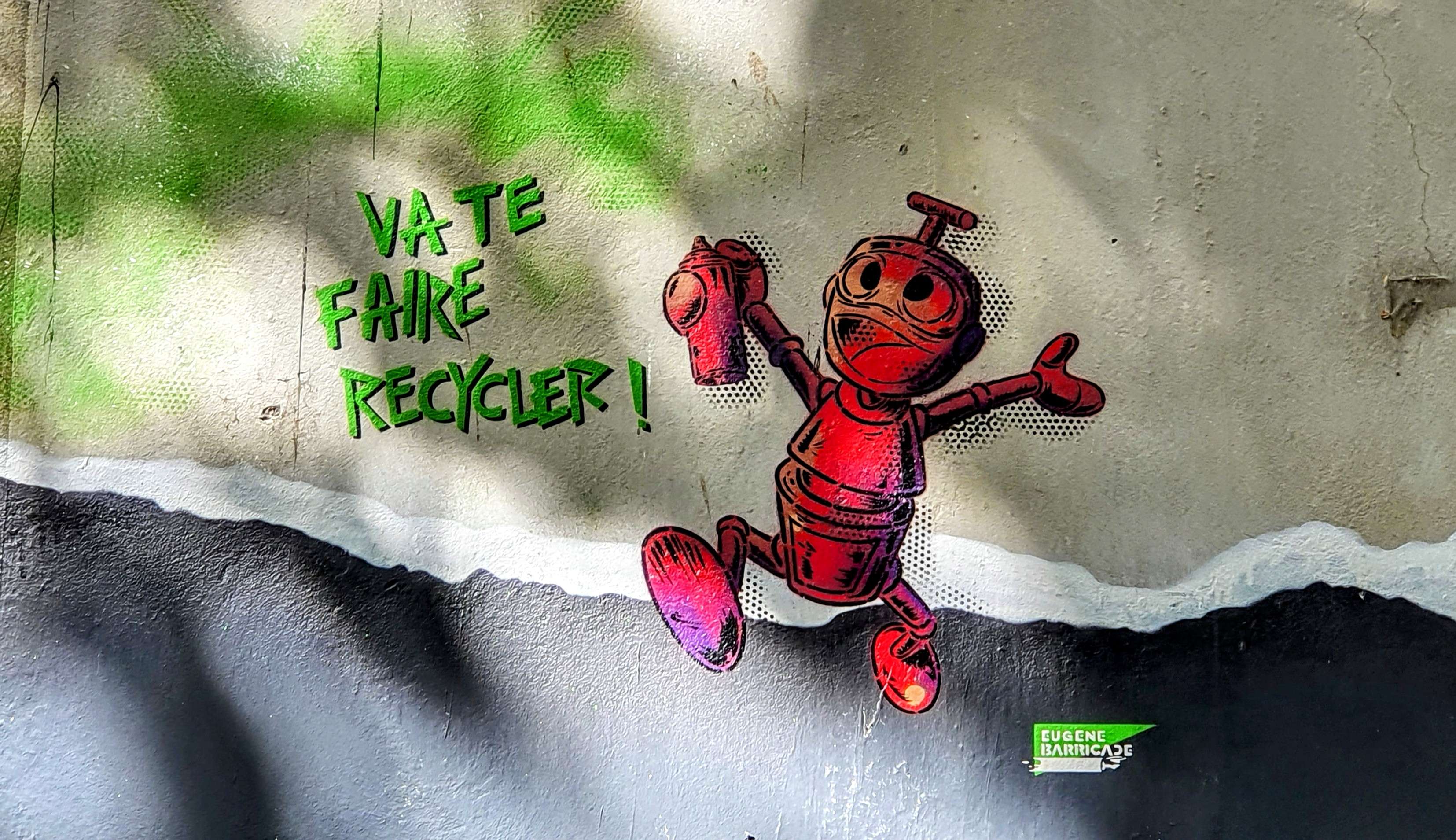 
								Street-art graffiti fresque 
								Eug&egrave;ne BARRICADE 
									7 Rue Fran&ccedil;ois Raoult
									38000
									Grenoble
									France 
									Pat Finder
								Street-Art-Safari.com
								