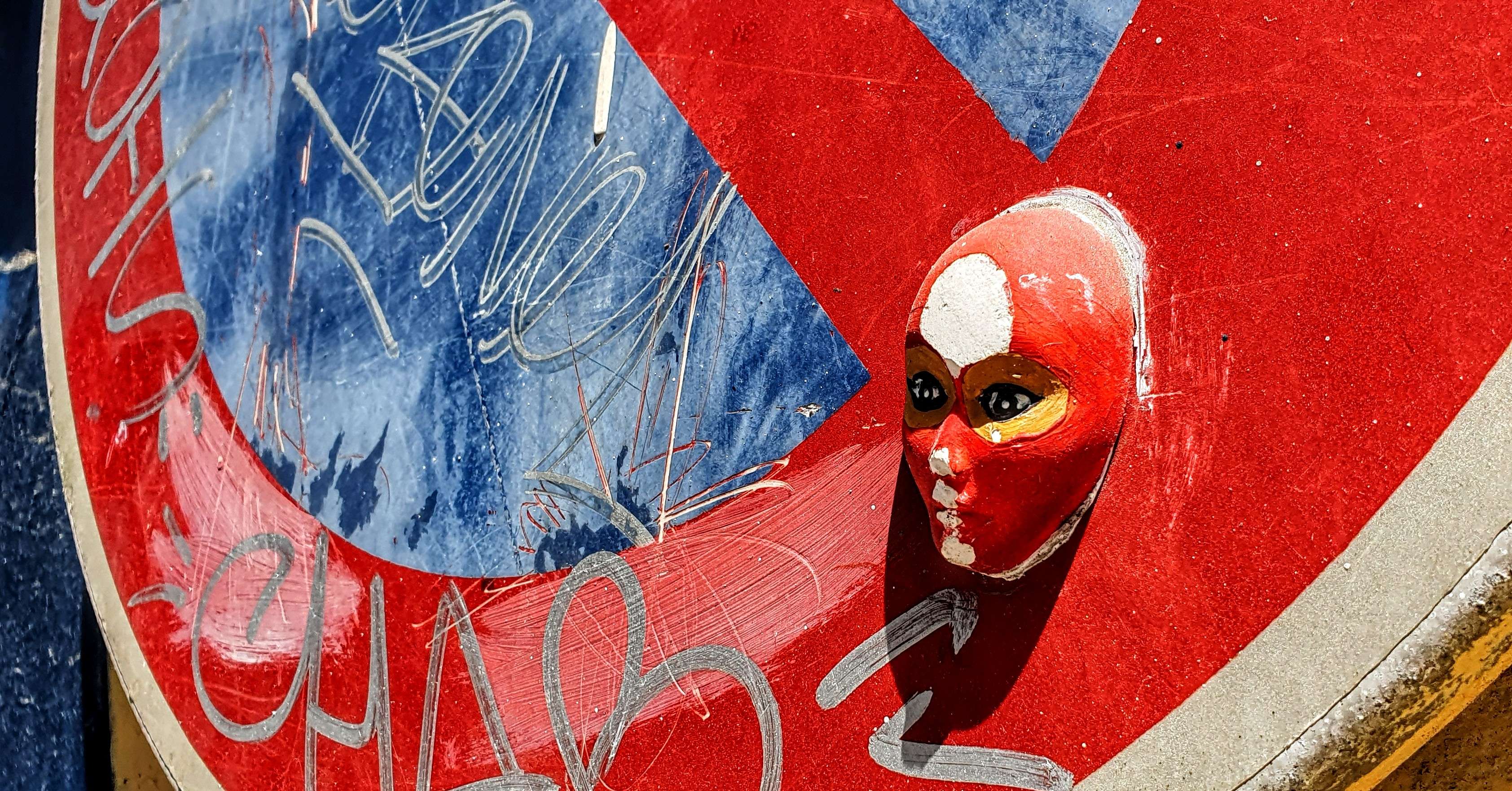 
								Street-art graffiti fresque 
								 
									17 Avenue de Vizille
									38000
									Grenoble
									France 
									Pat Finder
								Street-Art-Safari.com
								