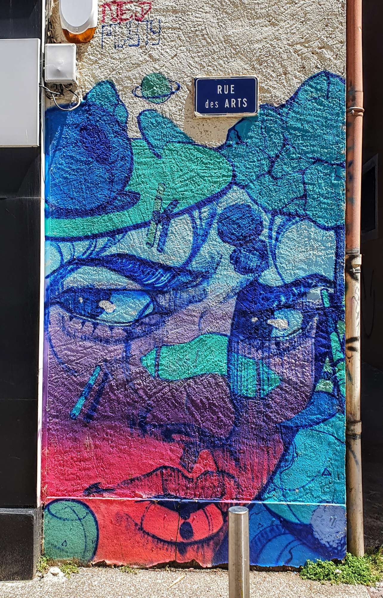 
								Street-art graffiti fresque 
								Neo Musty 
									14 Rue des Arts
									38000
									Grenoble
									France 
									Pat Finder
								Street-Art-Safari.com
								