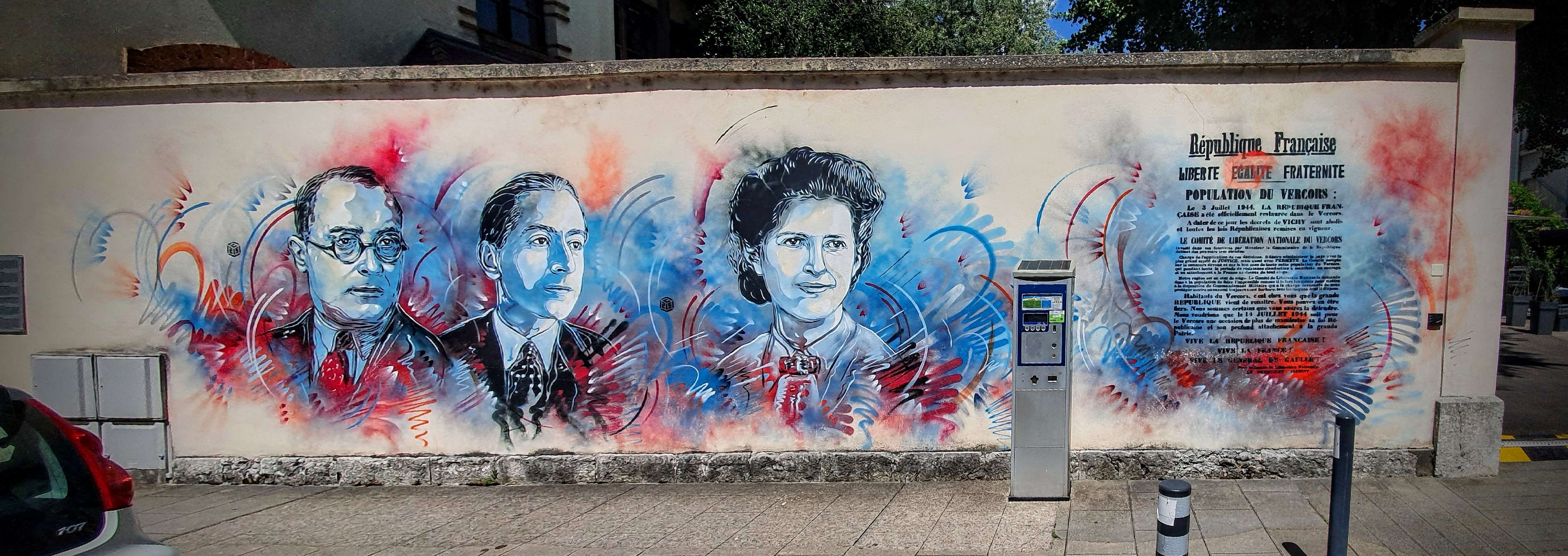 
								Street-art graffiti fresque 
								C215 
									1 Rue des Dauphins
									38000
									Grenoble
									France 
									Pat Finder
								Street-Art-Safari.com
								