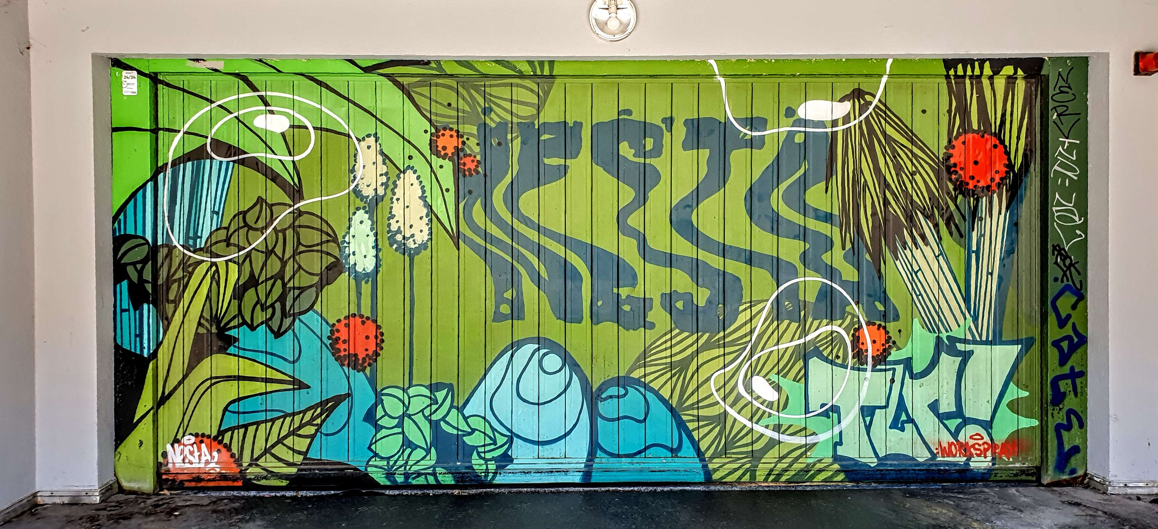 
								Street-art graffiti fresque 
								Nesta 
									30 Rue Joseph Rey
									38000
									Grenoble
									France 
									Pat Finder
								Street-Art-Safari.com
								