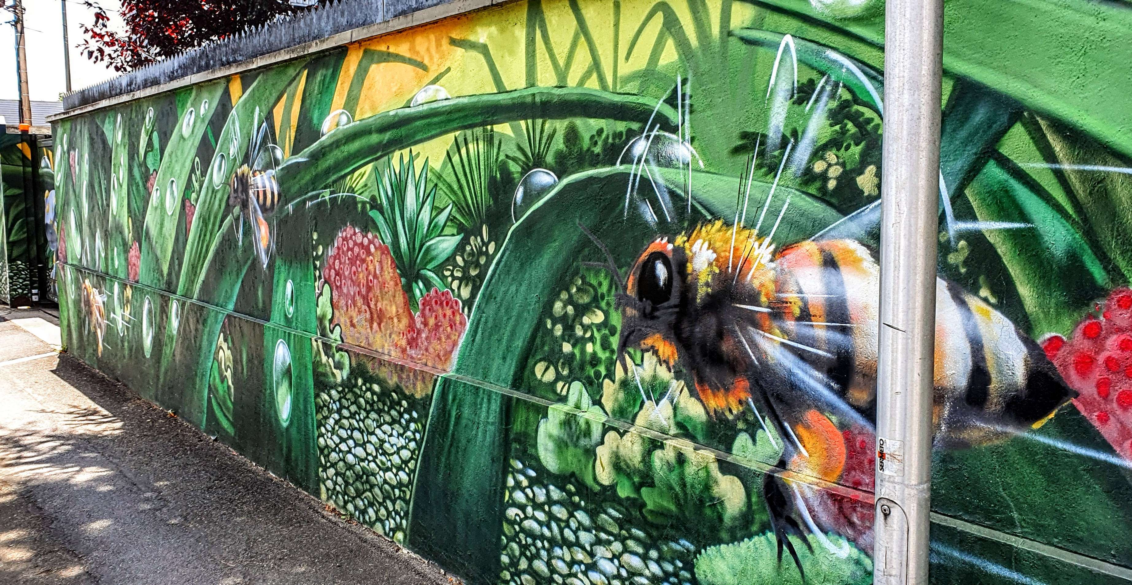 
								Street-art graffiti fresque 
								 
									130 Avenue Jean Jaur&egrave;s
									93110
									Rosny-sous-Bois
									France 
									Pat Finder
								Street-Art-Safari.com
								