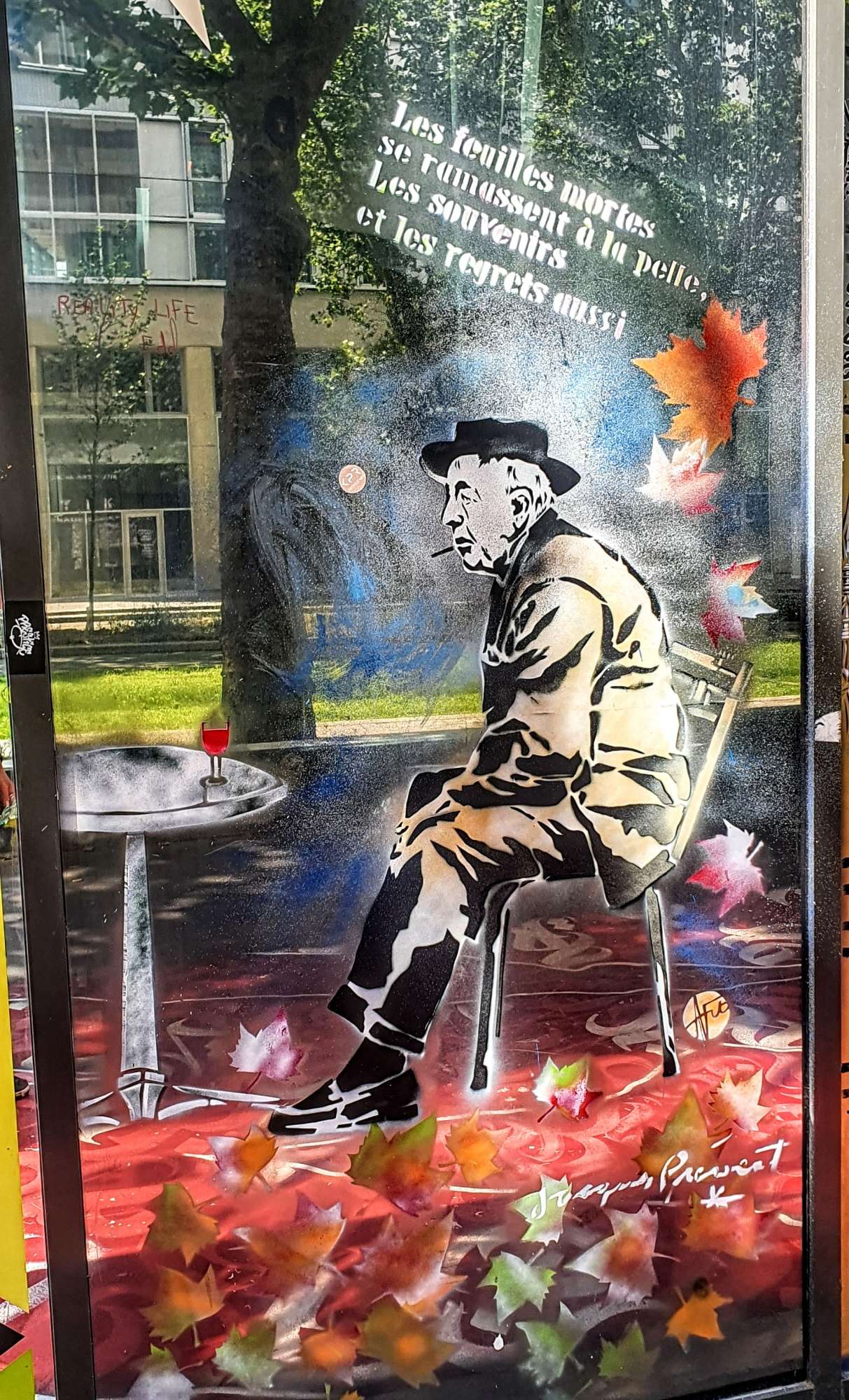 
								Street-art graffiti fresque 
								 
									20 Boulevard du G&eacute;n&eacute;ral d'Arm&eacute;e Jean Simon
									75013
									Paris
									France 
									Pat Finder
								Street-Art-Safari.com
								