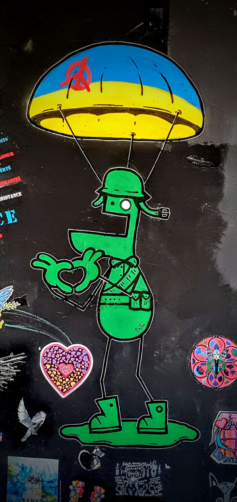 
								Street-art graffiti fresque 
								Toctoc 
									20 Boulevard du G&eacute;n&eacute;ral d'Arm&eacute;e Jean Simon
									75013
									Paris
									France 
									Pat Finder
								Street-Art-Safari.com
								